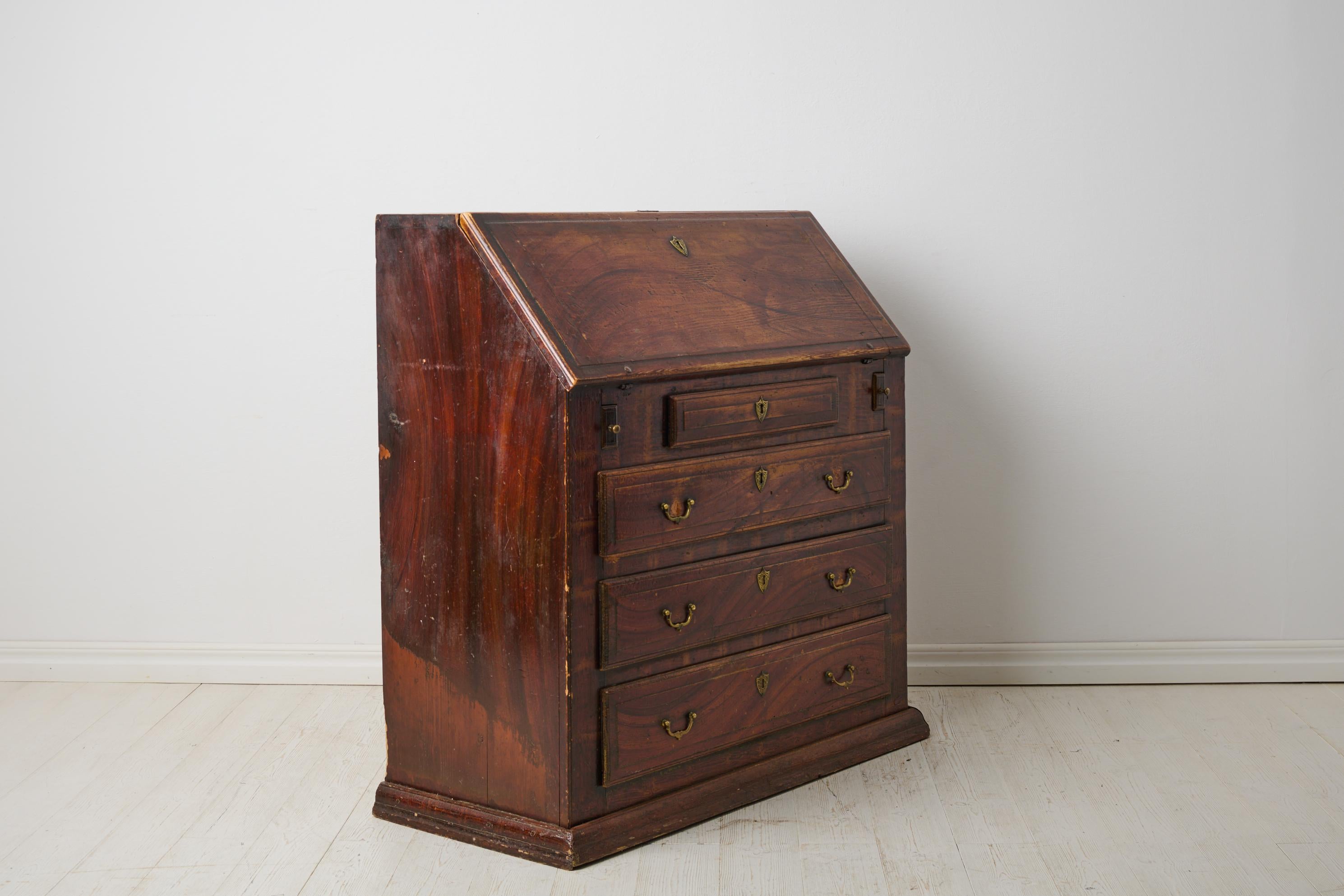 Antiker echter Volkskunst-Sekretär-Schreibtisch, original blaue und Mahagoni-Lackierung (19. Jahrhundert) im Angebot