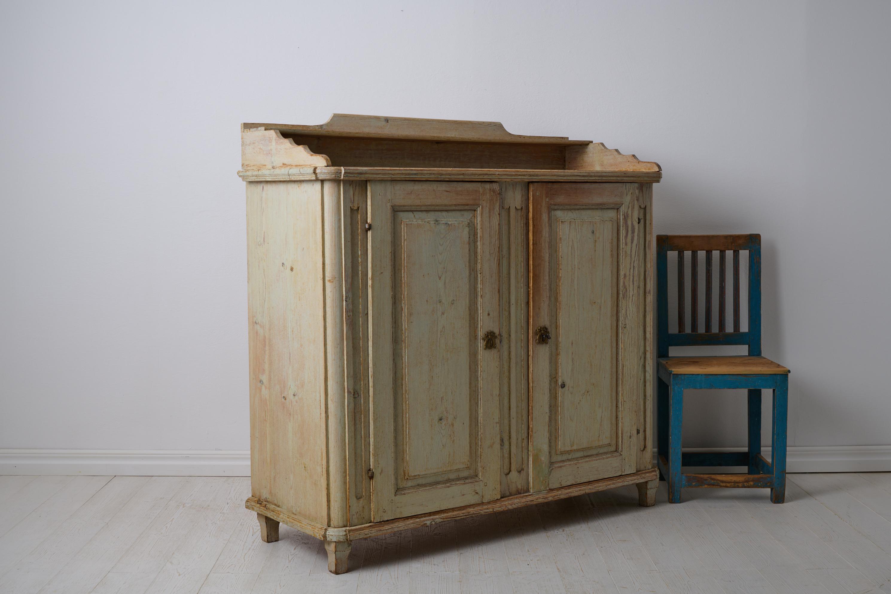 Antikes echtes Sideboard im Gustavianischen Stil, authentische schwedische Landhausmöbel (19. Jahrhundert)