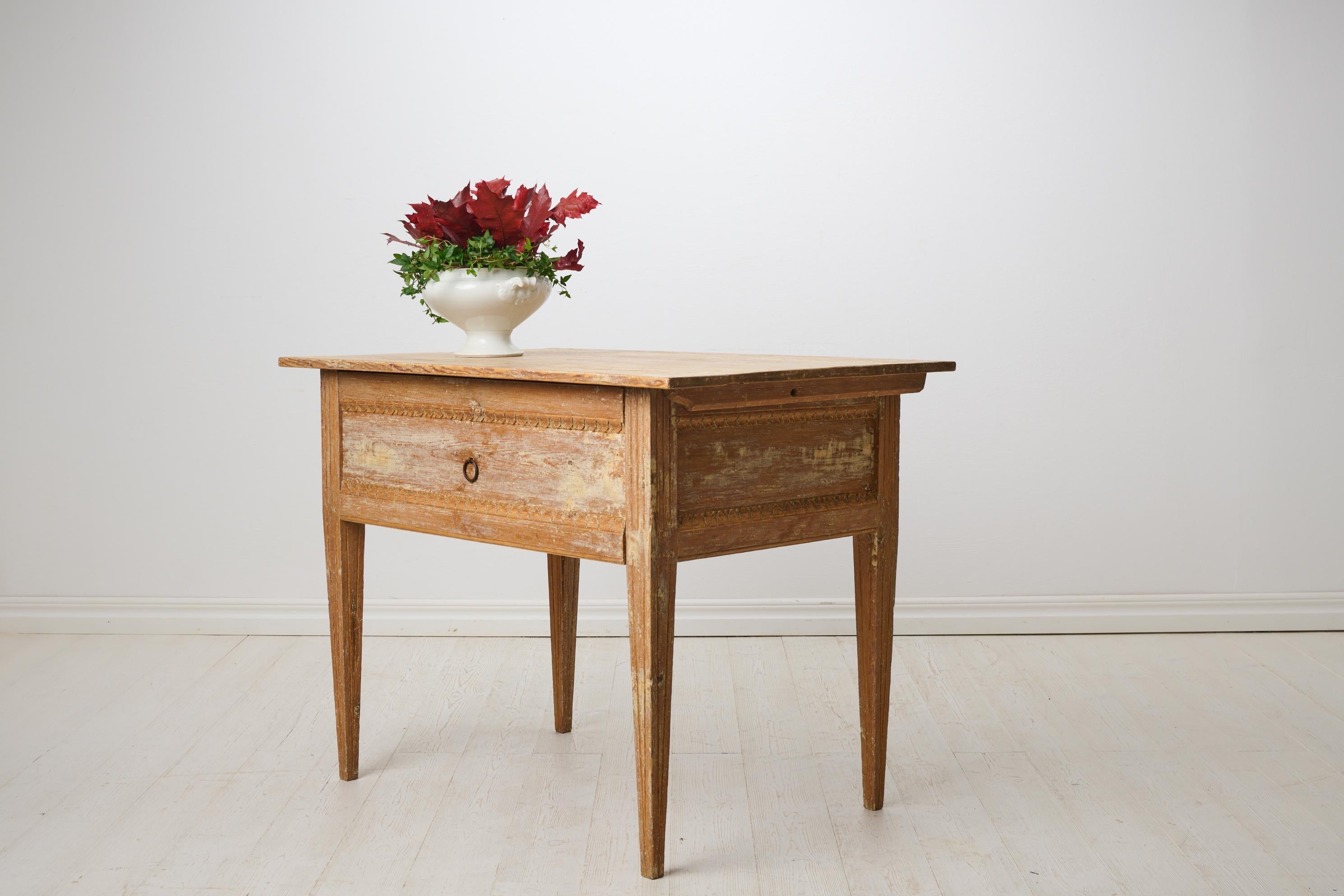 Suédois The House House of Antiques of Hälsingland, authentique table de campagne gustavienne du nord de la Suède en vente