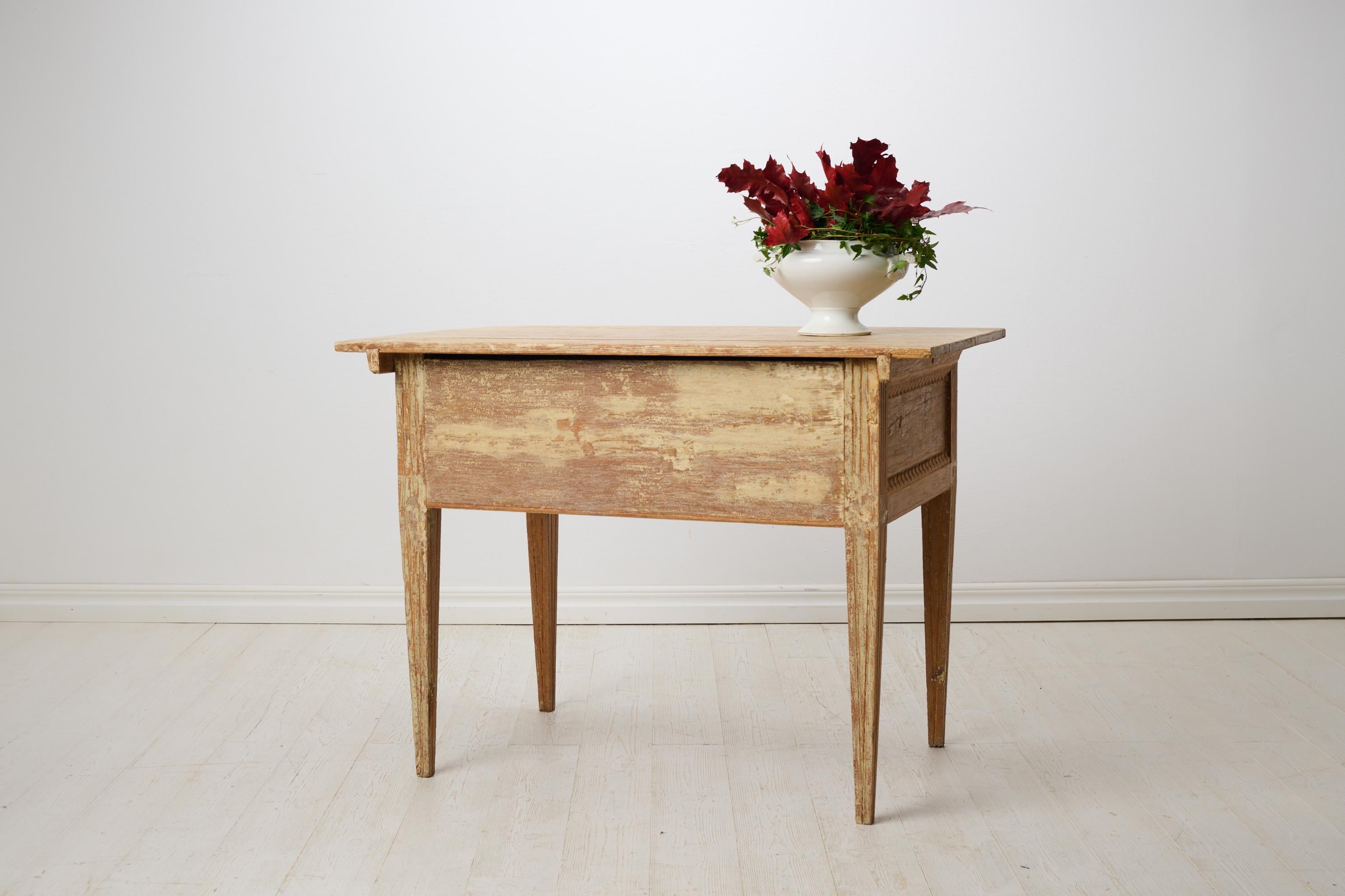 The House House of Antiques of Hälsingland, authentique table de campagne gustavienne du nord de la Suède Bon état - En vente à Kramfors, SE