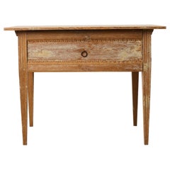 The House House of Antiques of Hälsingland, authentique table de campagne gustavienne du nord de la Suède