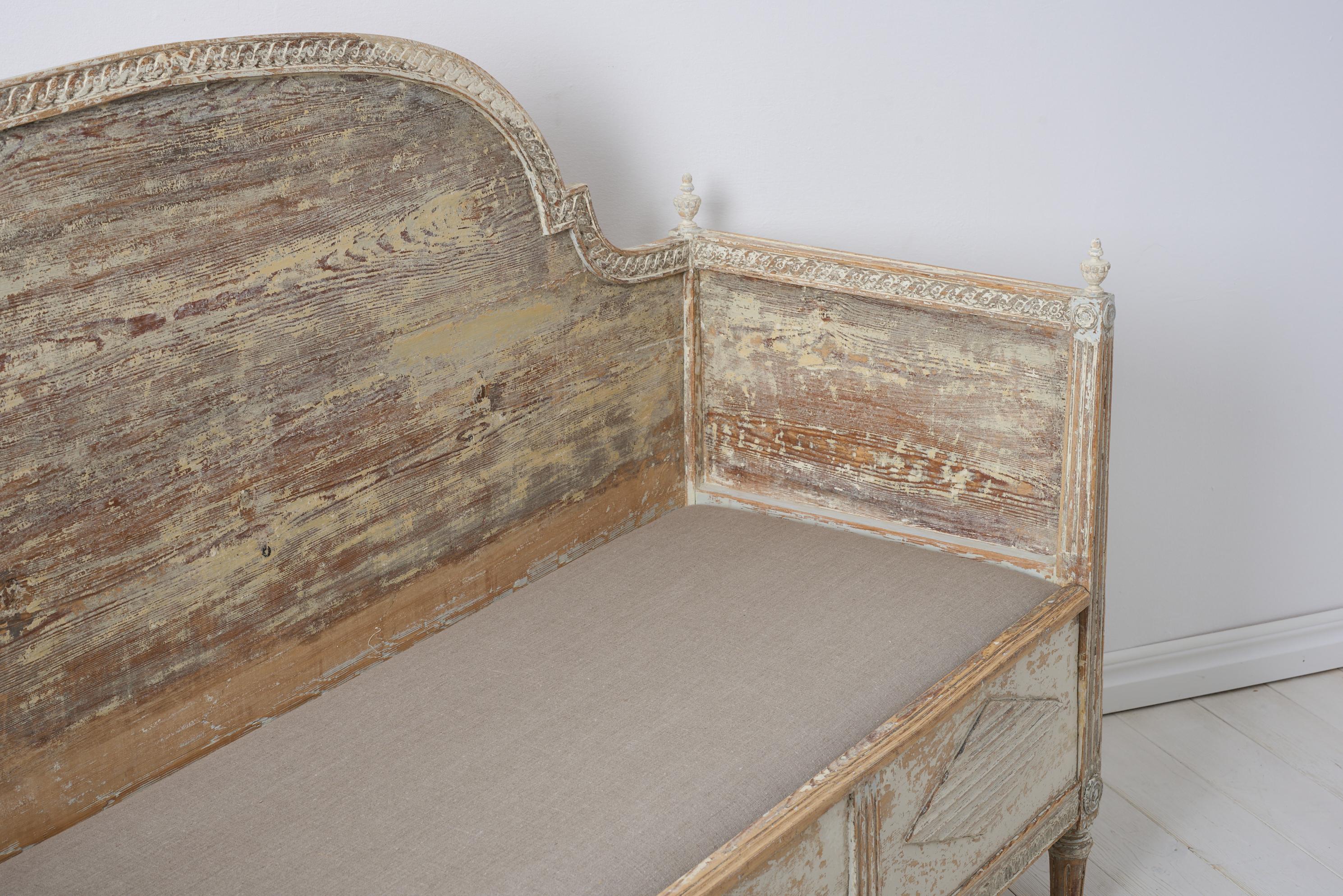 Antike echte schwedische Landhausbank oder Sofa im Gustavianischen Stil (19. Jahrhundert) im Angebot
