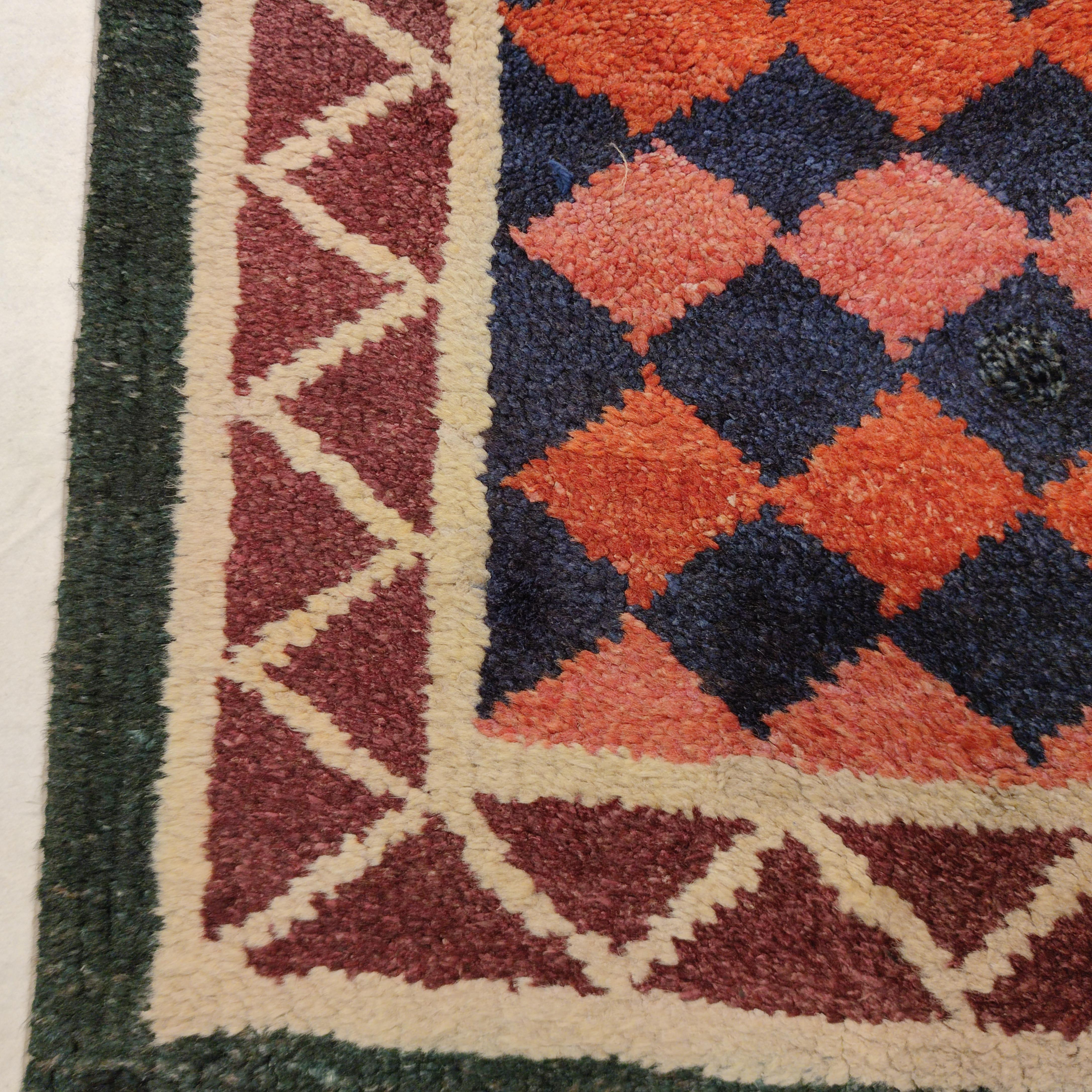 Antique Geometric Design Chinese Rug with Polychrome Diamonds In Good Condition For Sale In Milan, IT