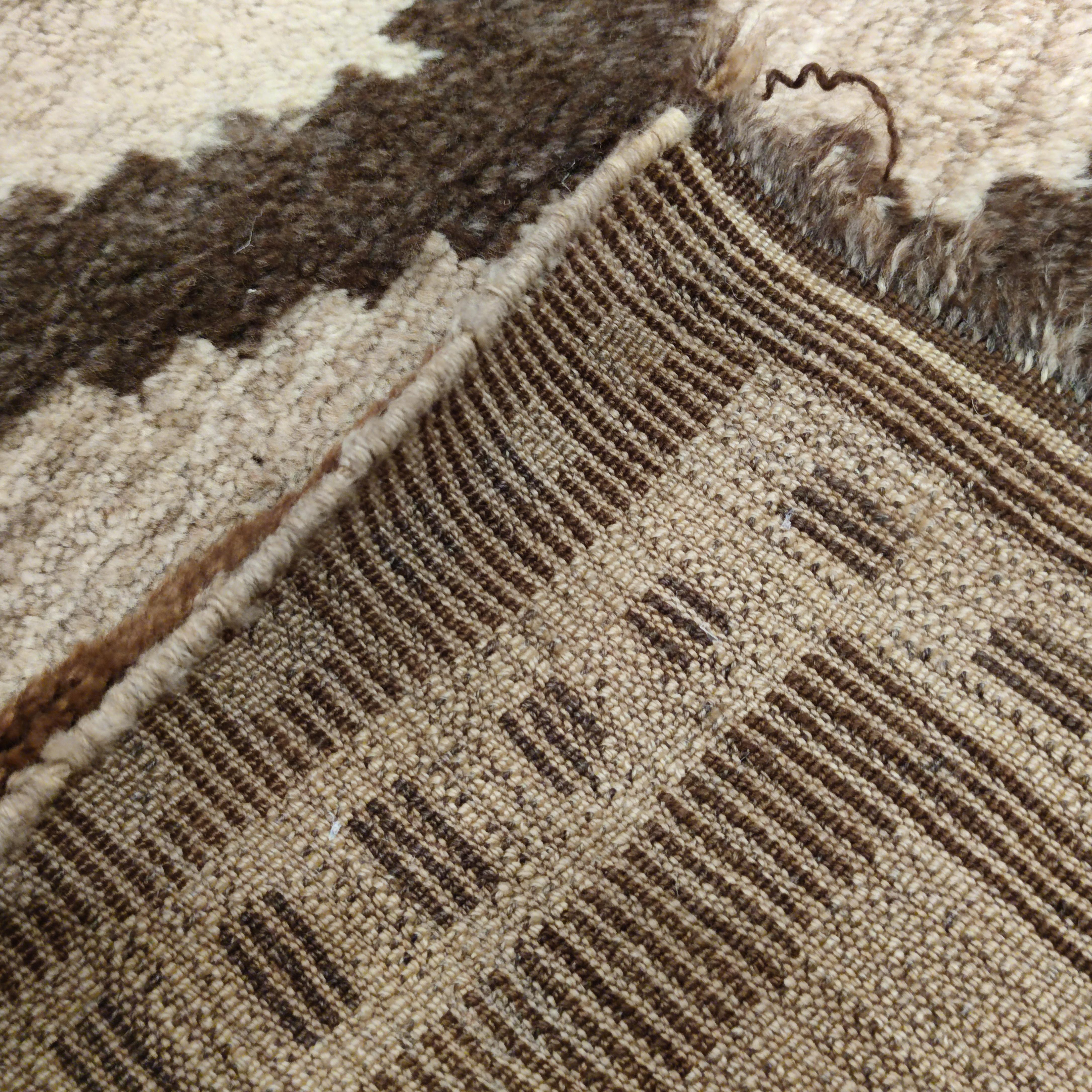Antique Geometric Design Tribal Rug in Camel Hair and Mocha Neutral Colours In Good Condition For Sale In Milan, IT