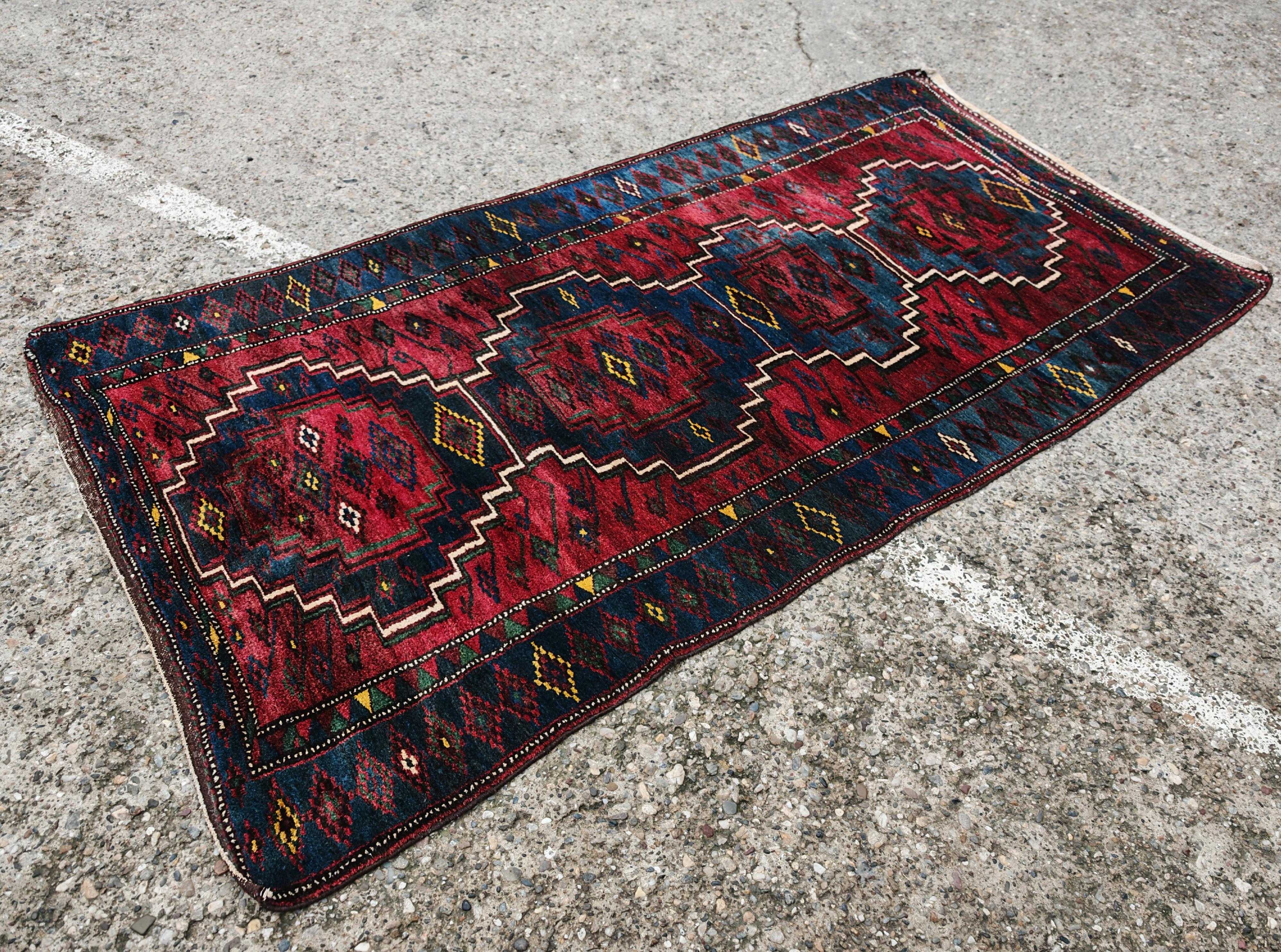 Antico tappeto geometrico Kelardasht o Kazak tessuto a mano, tinture naturali in lana vergine in vendita 4