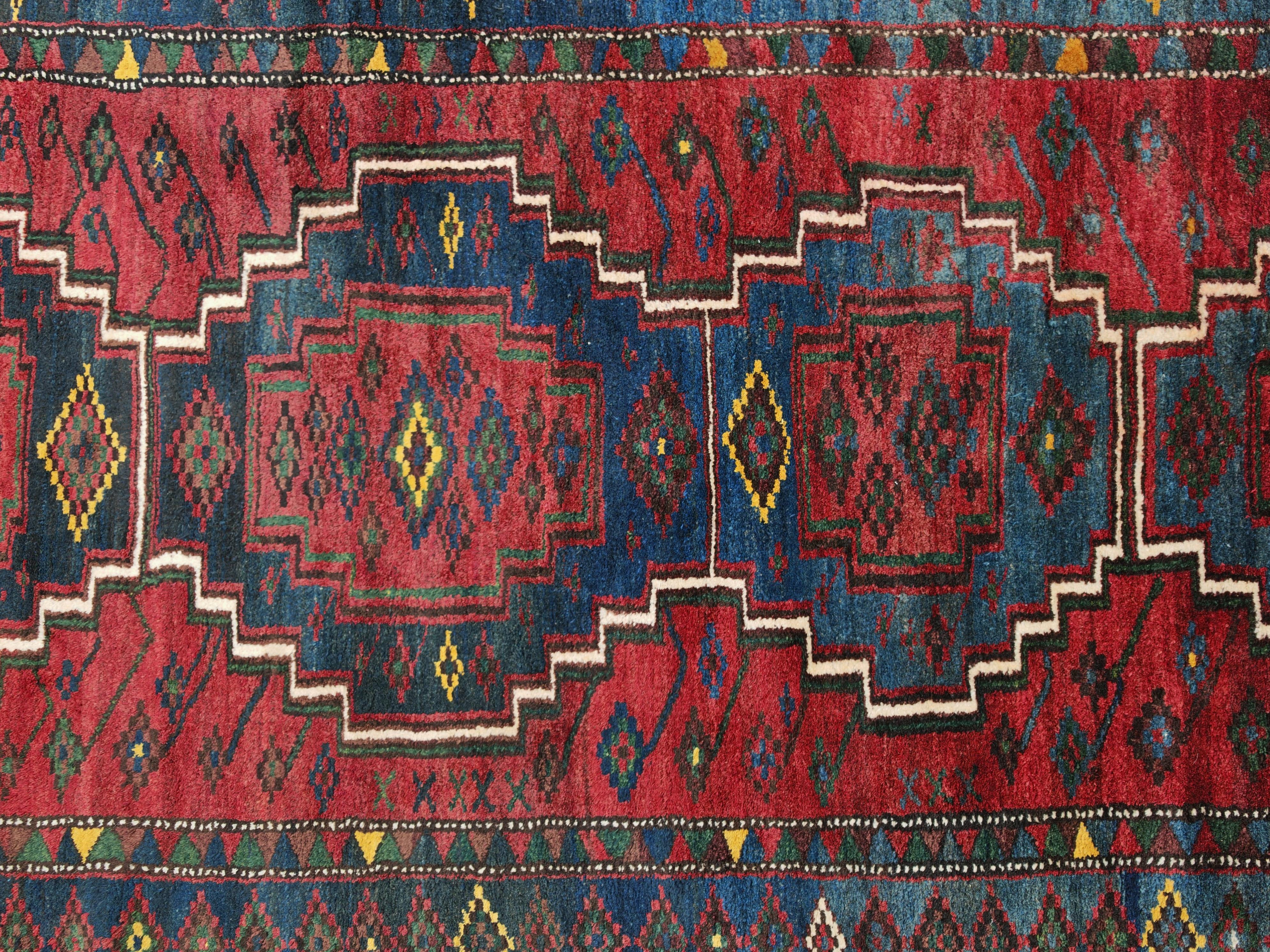 Tribale Antico tappeto geometrico Kelardasht o Kazak tessuto a mano, tinture naturali in lana vergine in vendita