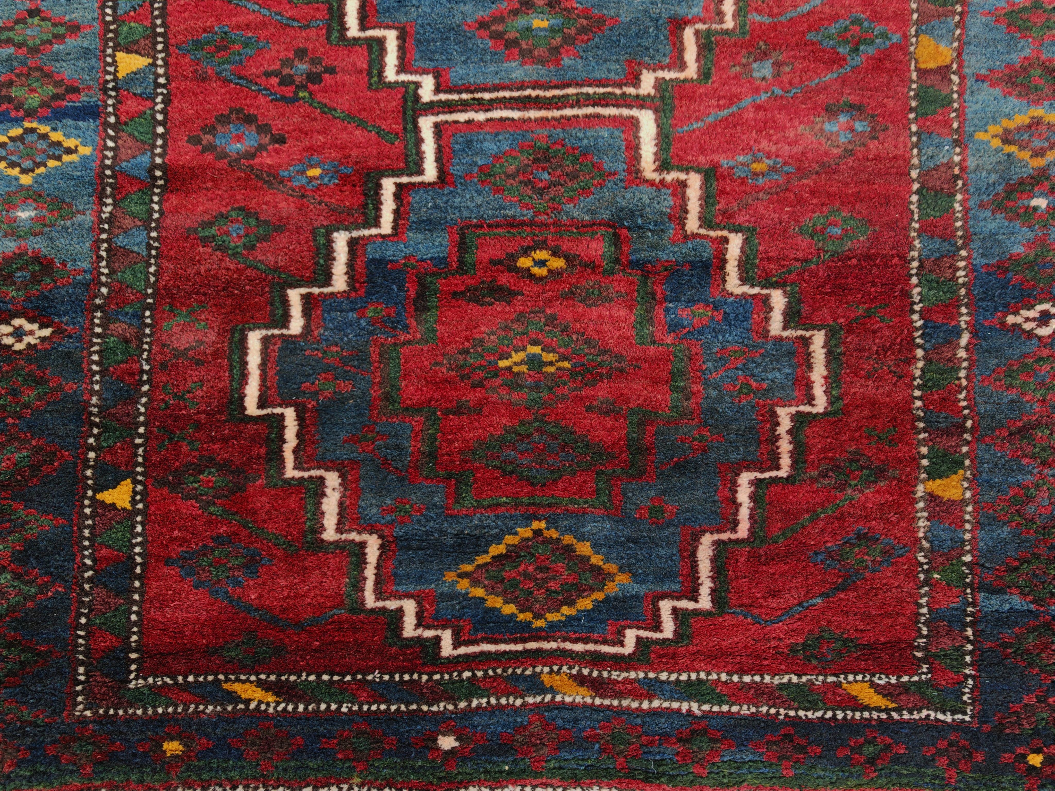 Antico tappeto geometrico Kelardasht o Kazak tessuto a mano, tinture naturali in lana vergine In condizioni buone in vendita a Beograd, RS