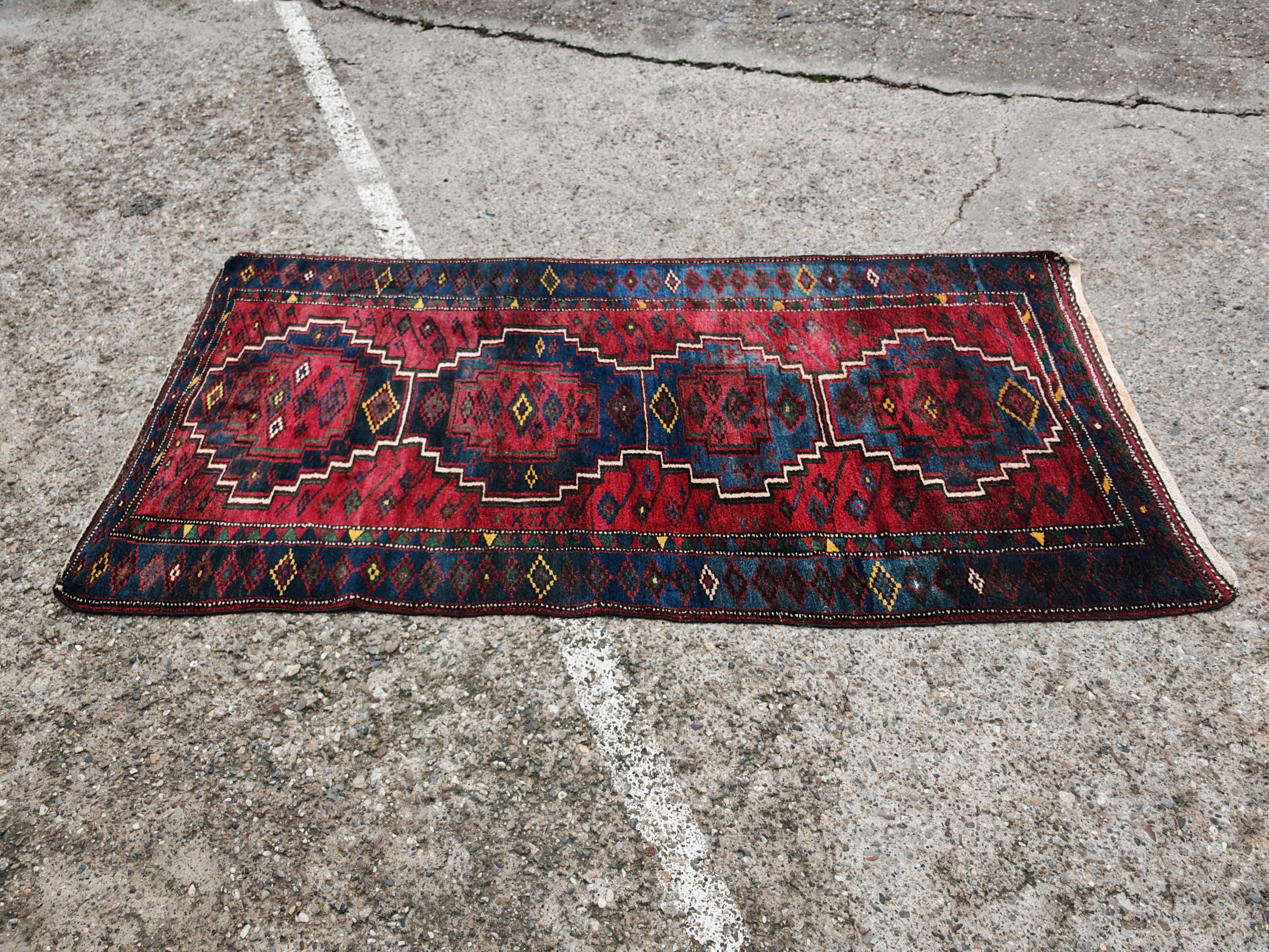 Antico tappeto geometrico Kelardasht o Kazak tessuto a mano, tinture naturali in lana vergine in vendita 1