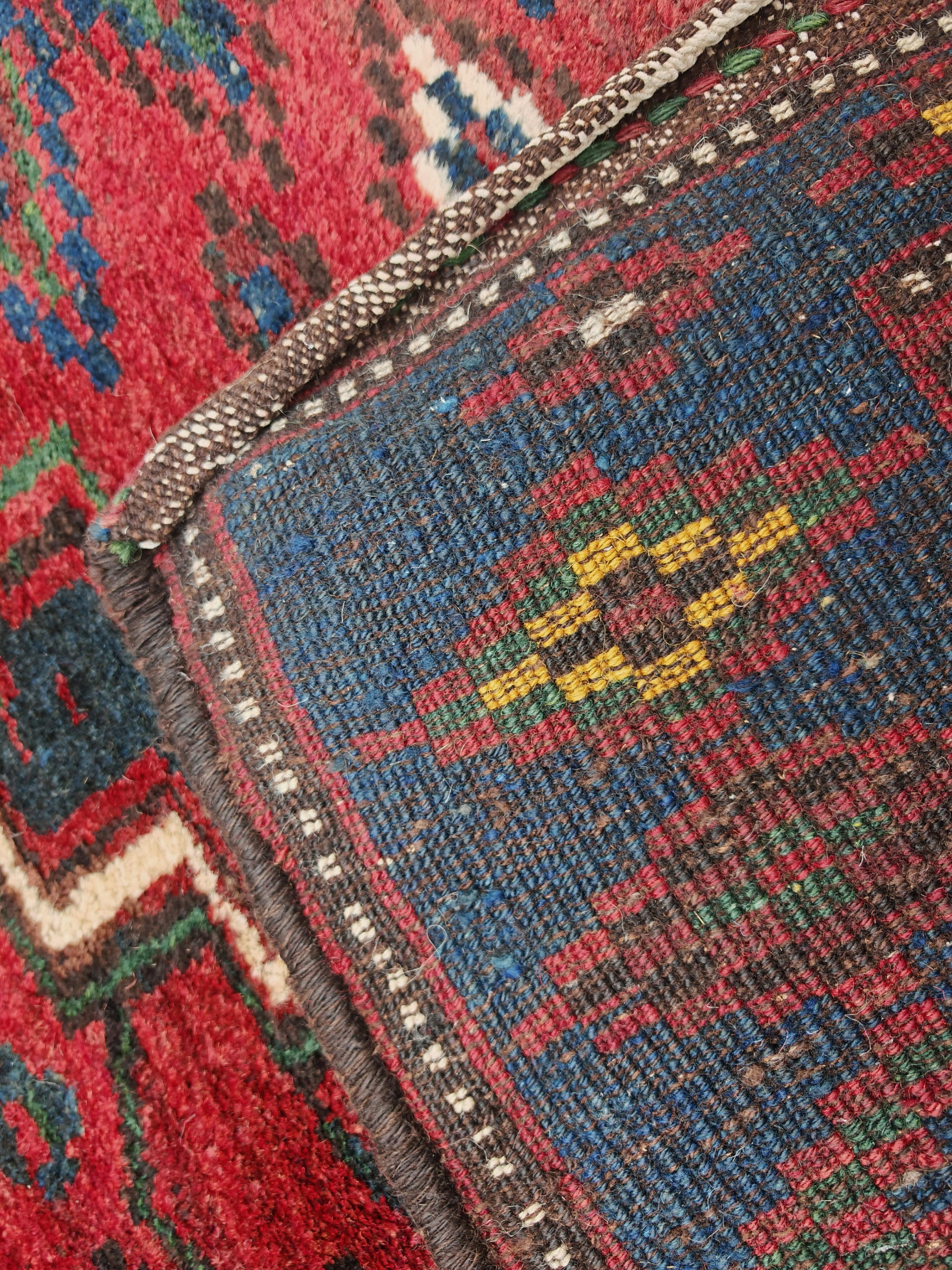 Antico tappeto geometrico Kelardasht o Kazak tessuto a mano, tinture naturali in lana vergine in vendita 2