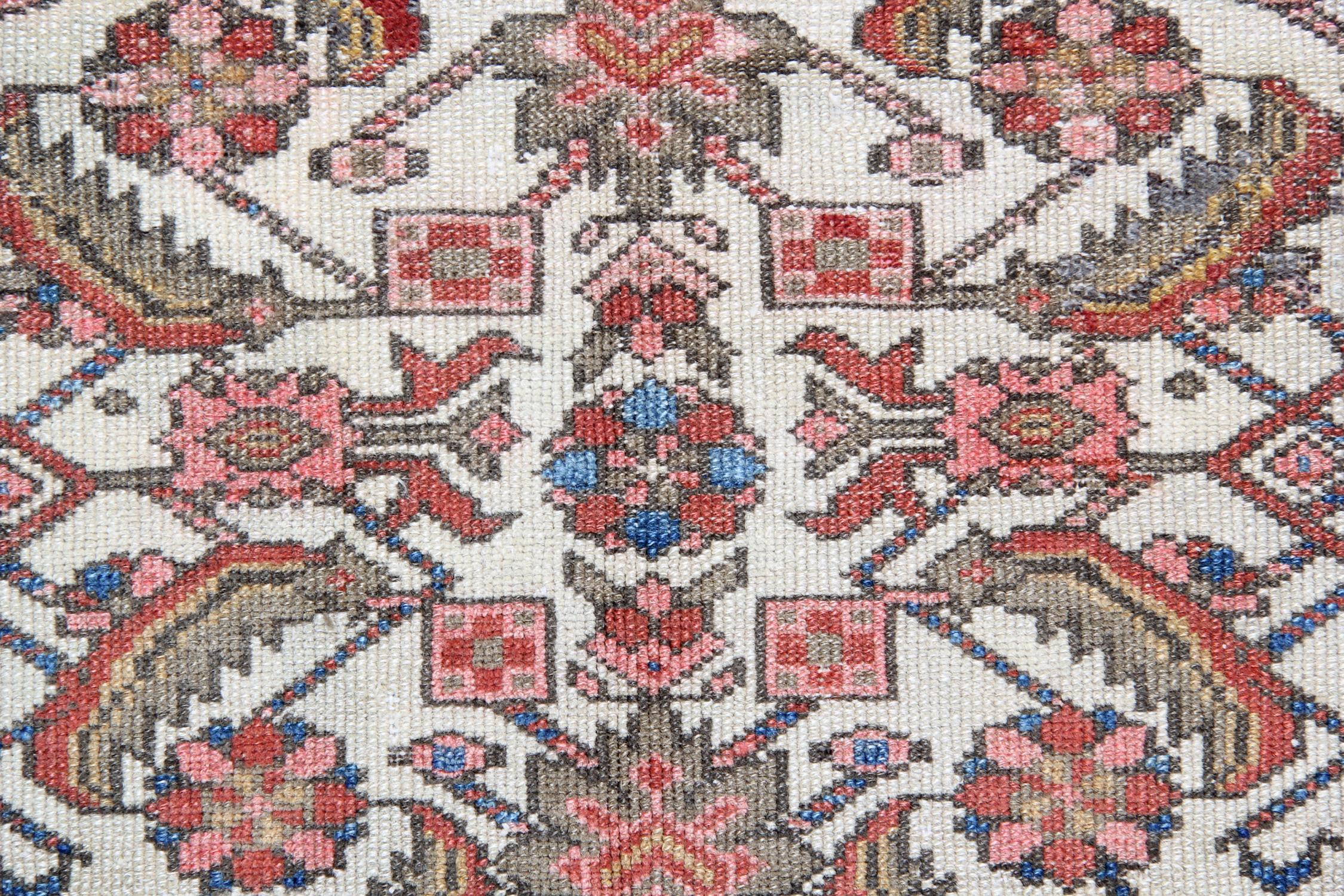 Late 19th Century Antique Geometric Rug Handwoven Oriental Cream Bedroom Rug For Sale