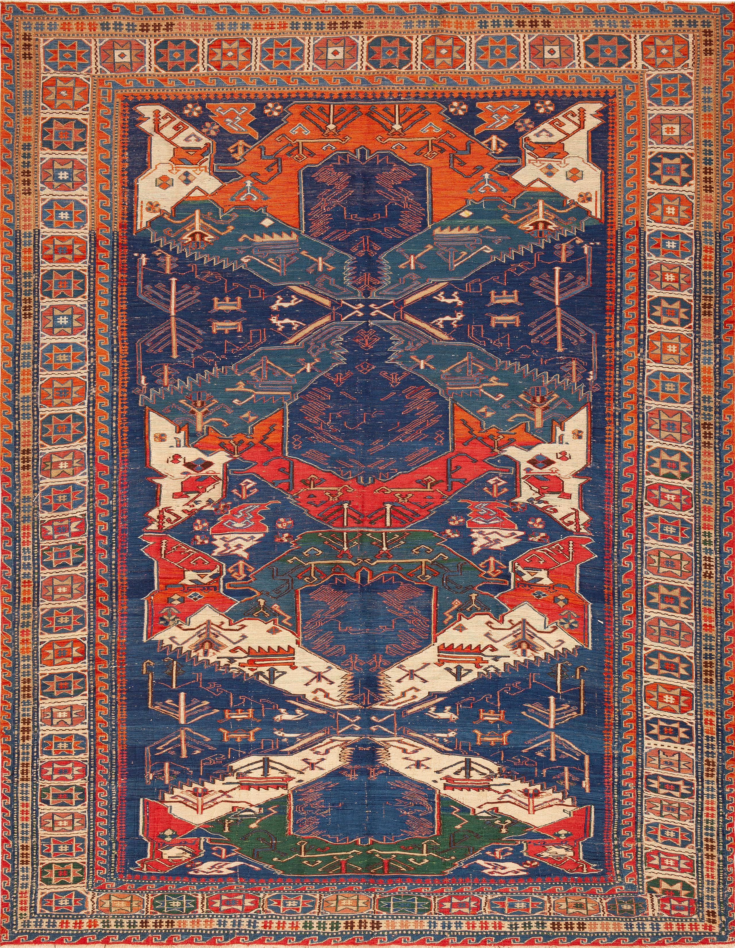 Caucasien Collection Nazmiyal Kilim Soumak caucasien tribal et géométrique antique en vente