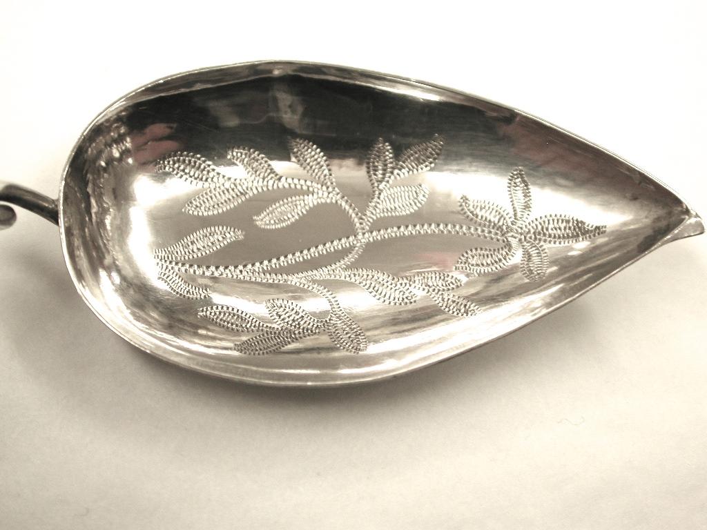 Engraved Antique George 111 Silver Leaf Caddy Spoon, Joseph Willmore, Birmingham, 1810 For Sale