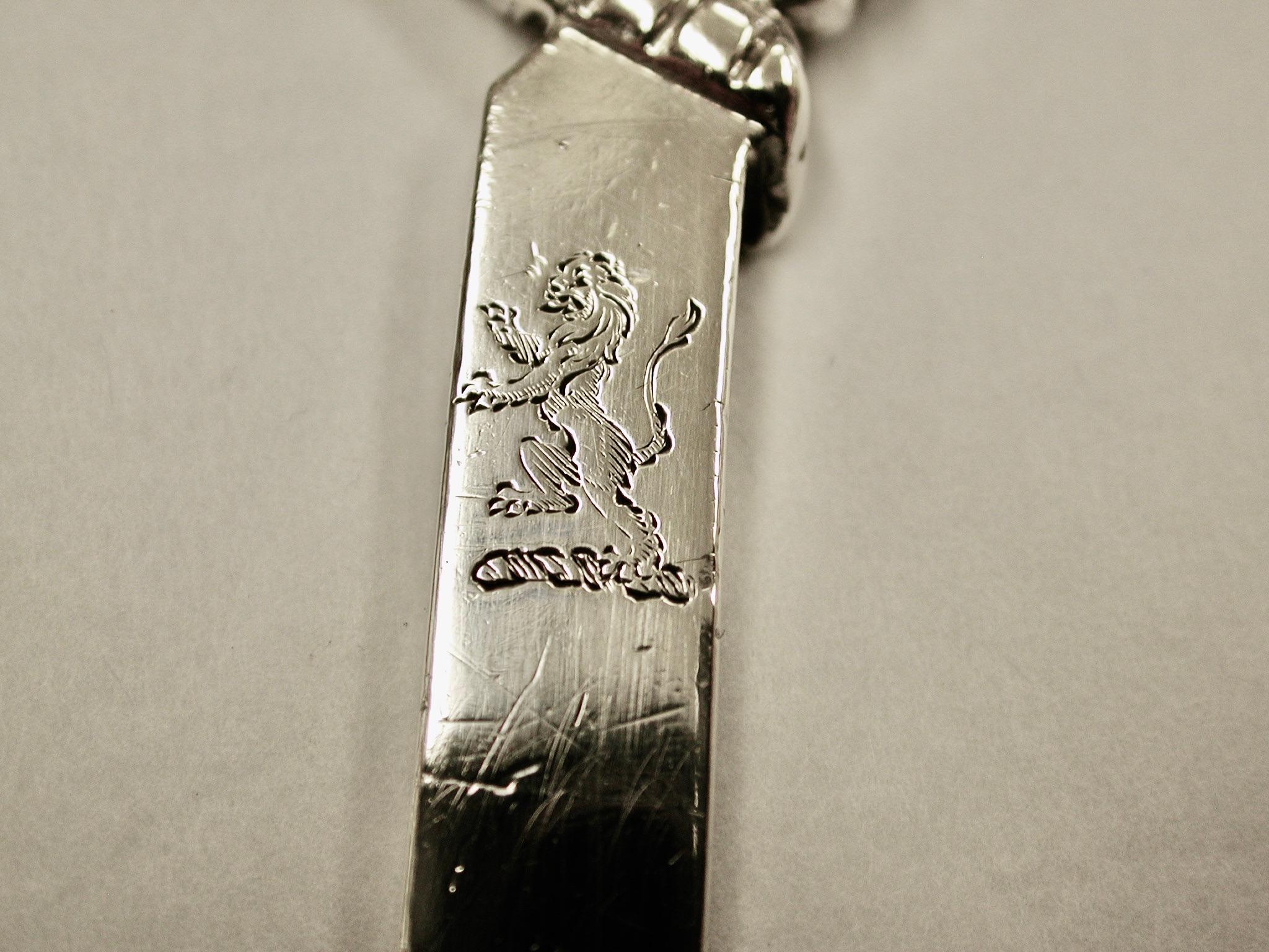 Aiguière ancienne en argent George 111 datée de 1773 du fabricant Charles Wright, Londres Bon état - En vente à London, GB