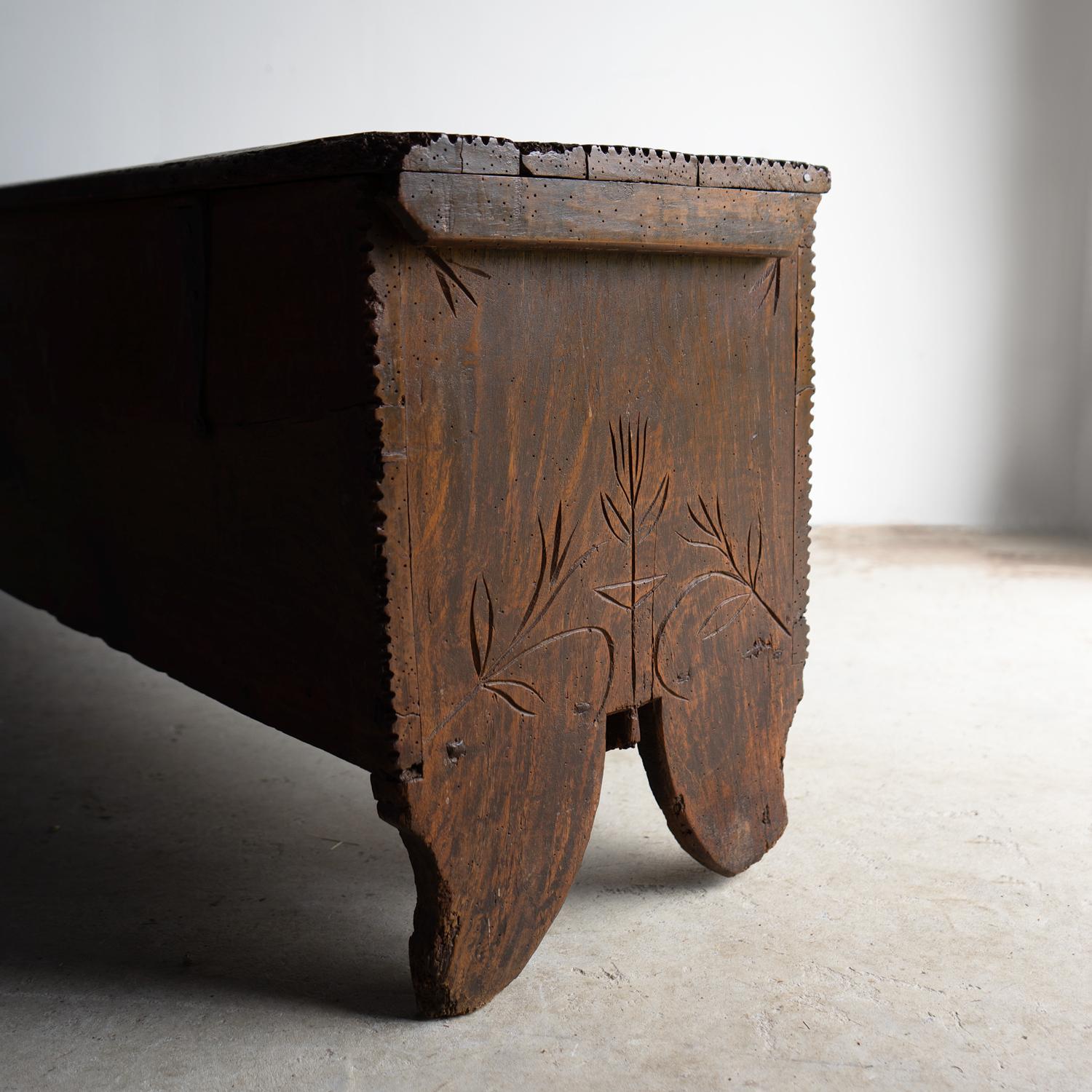 Antike George I Chip geschnitzt Zeder sechs Plank Chest/Coffer, frühen 18. im Angebot 5