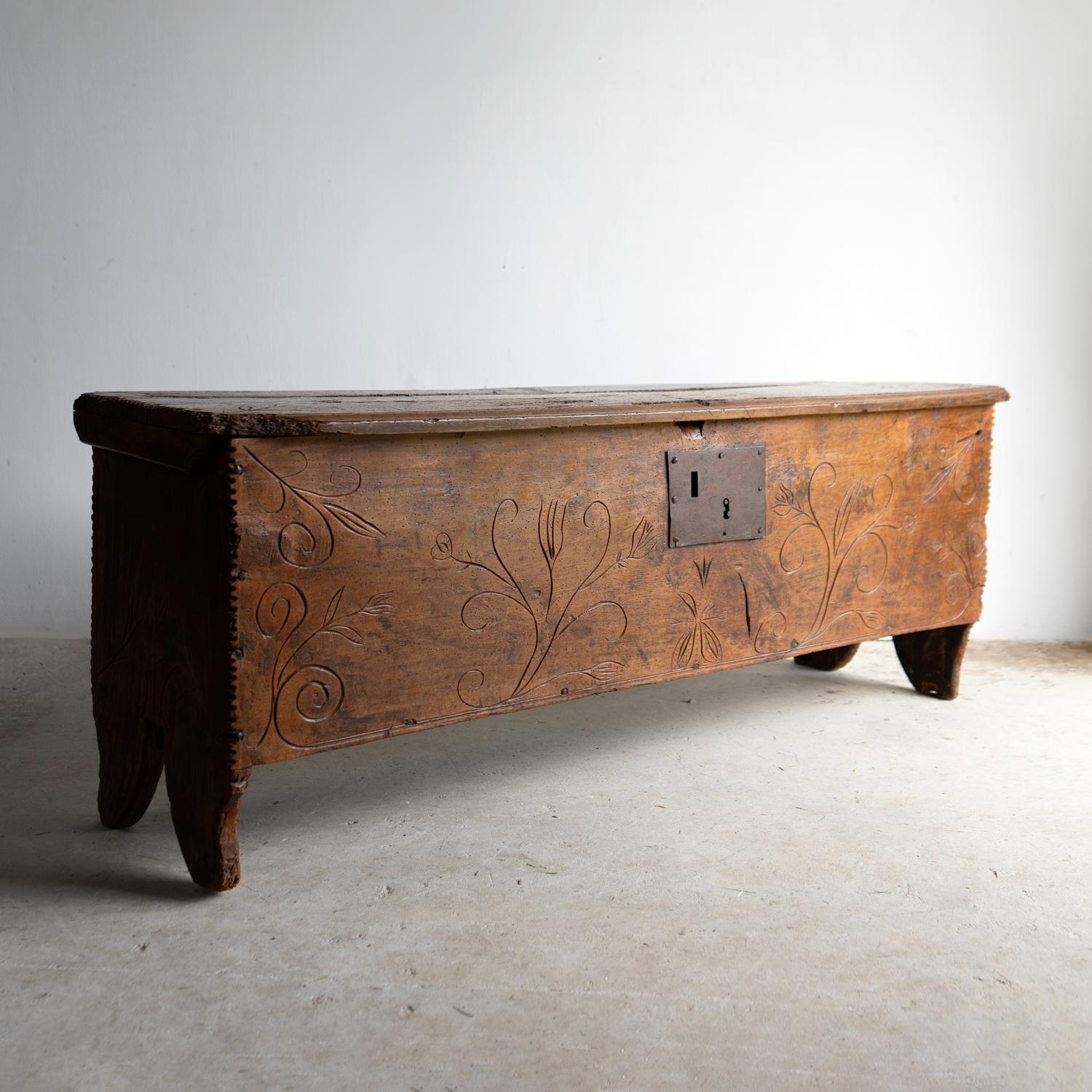 Antike George I Chip geschnitzt Zeder sechs Plank Chest/Coffer, frühen 18. im Angebot 1