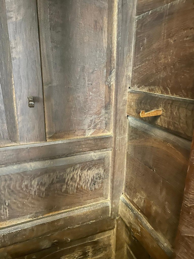 Antique I Quality Oak Livery Cupboard For Sale at 1stDibs