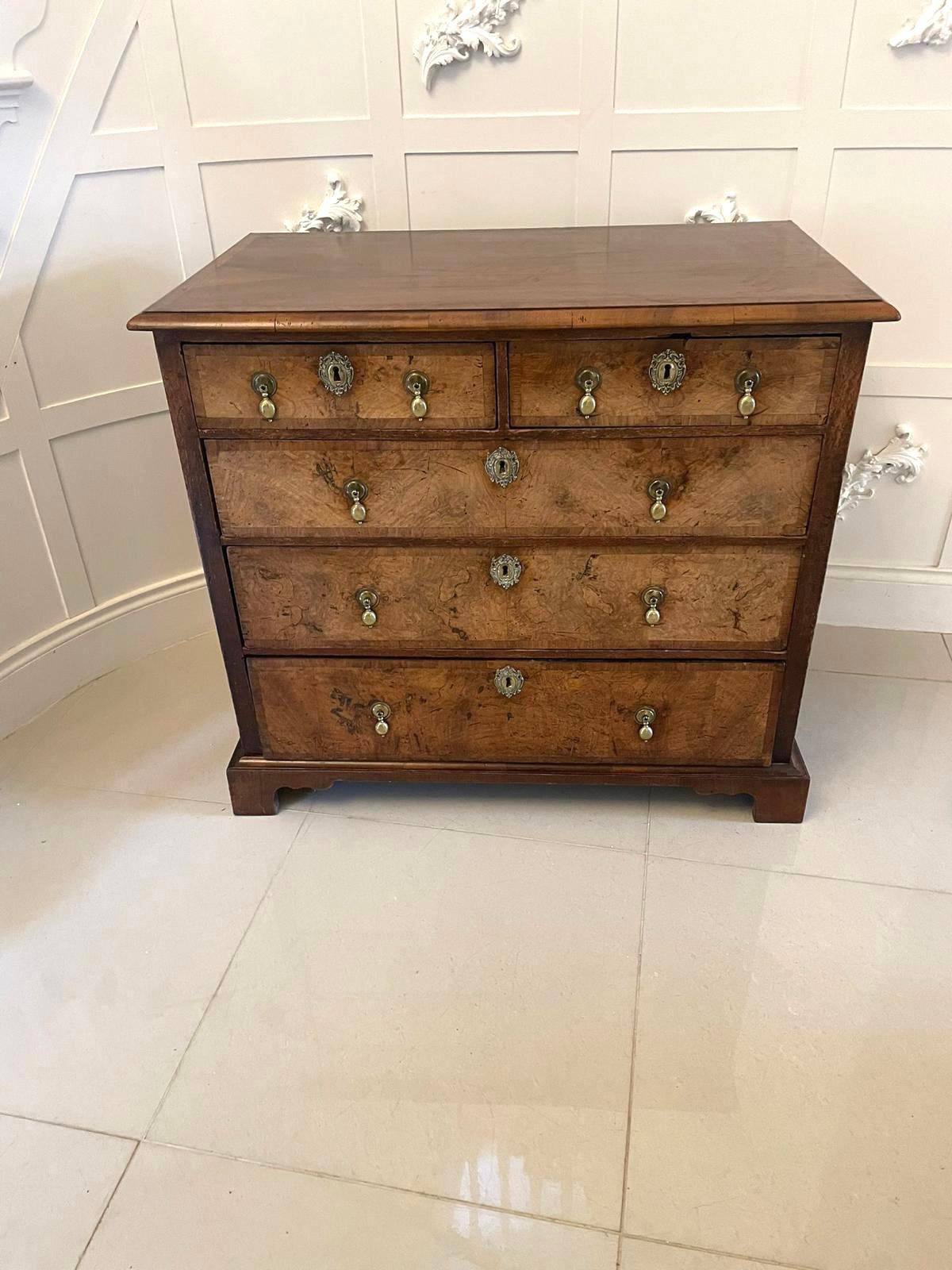 Antique George I Quality Walnut Chest of Drawers  In Good Condition For Sale In Suffolk, GB