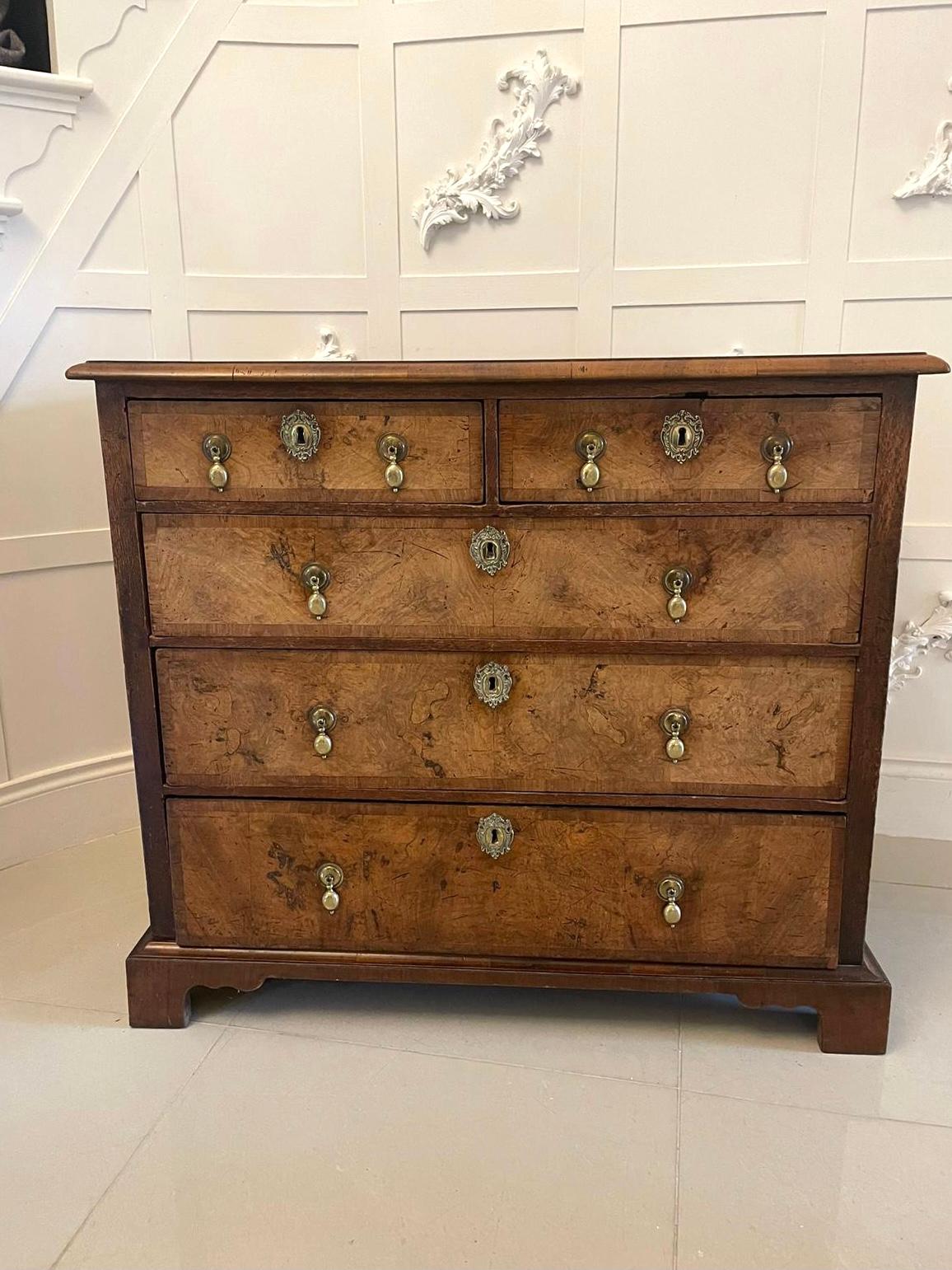 Antique George I Quality Walnut Chest of Drawers  For Sale 3