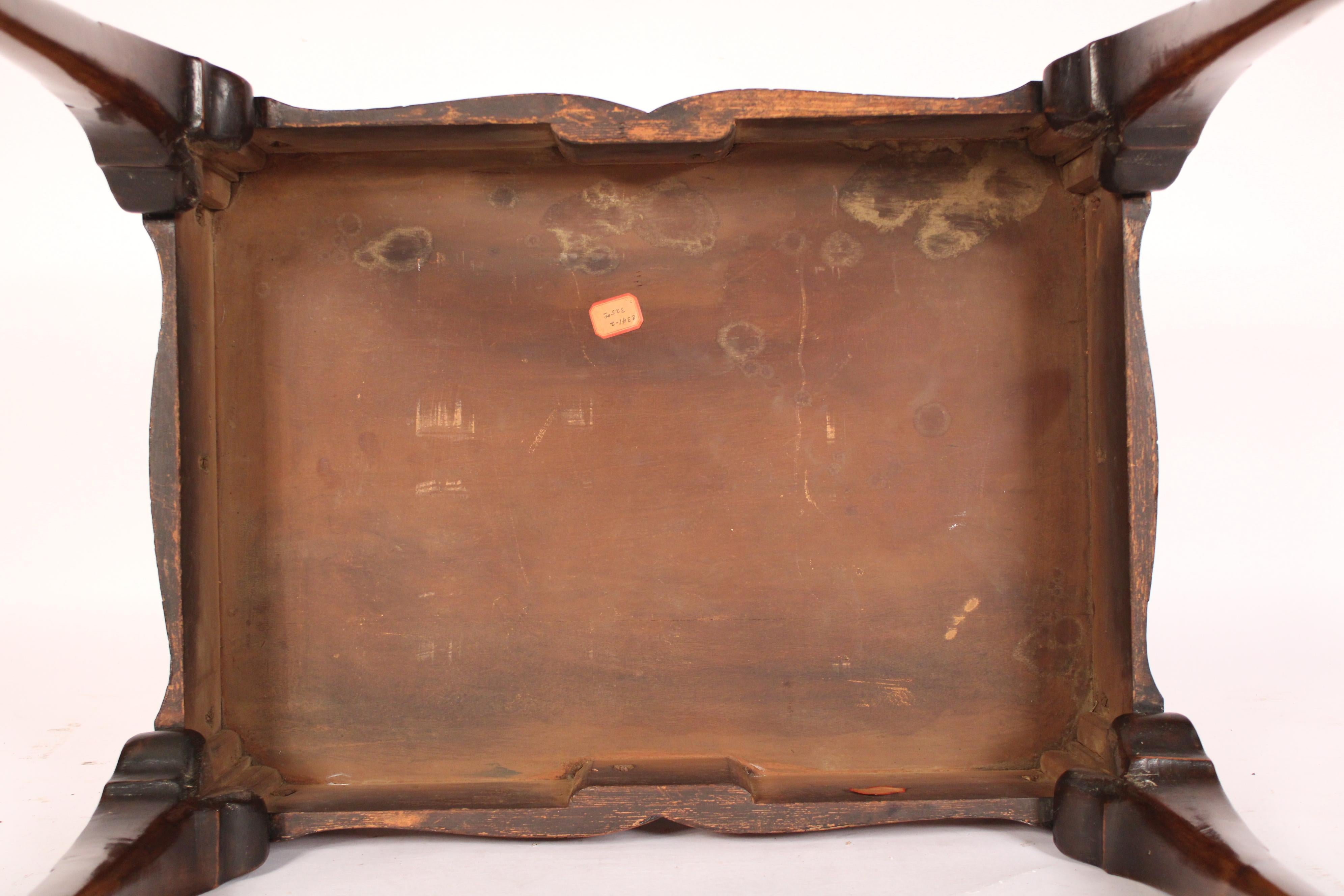 Ancienne table d'appoint en ronce de noyer de style George I en vente 6