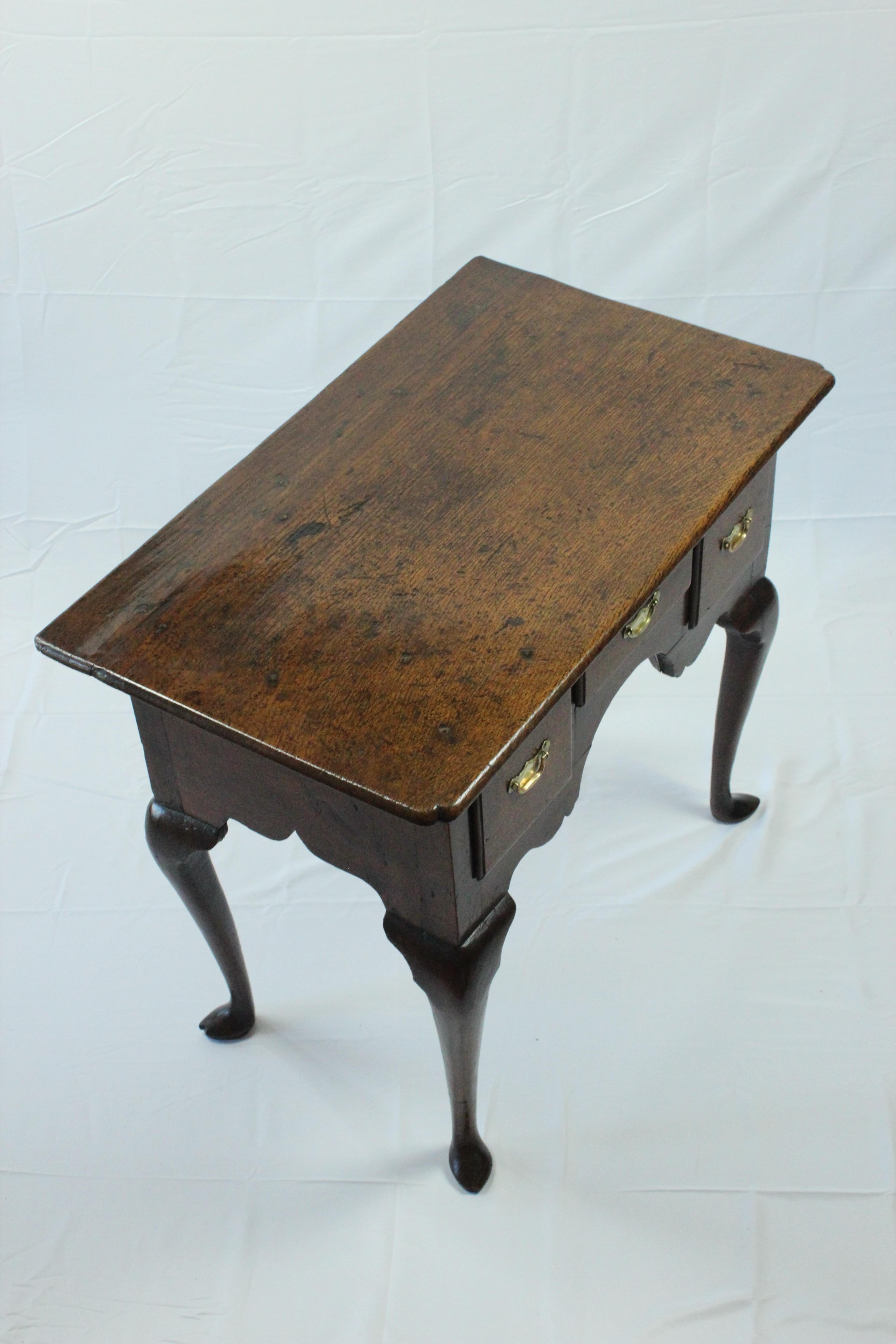 Antigua mesa baja inglesa de roble de Jorge II, circa 1740 en venta 7