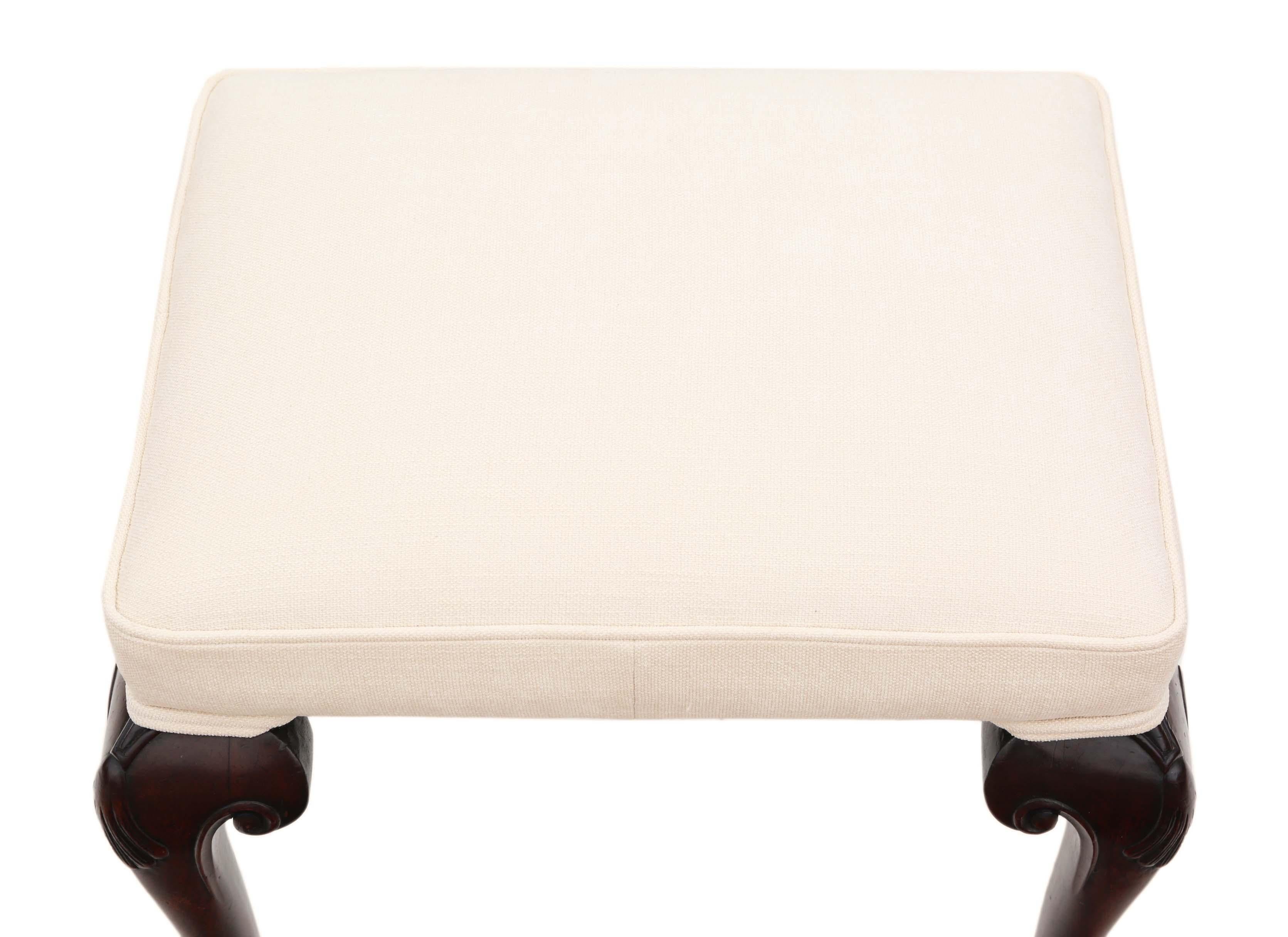 Antiquité - Tabouret George II en acajou du milieu du 18ème siècle de qualité artisanale Bon état - En vente à Wisbech, Cambridgeshire