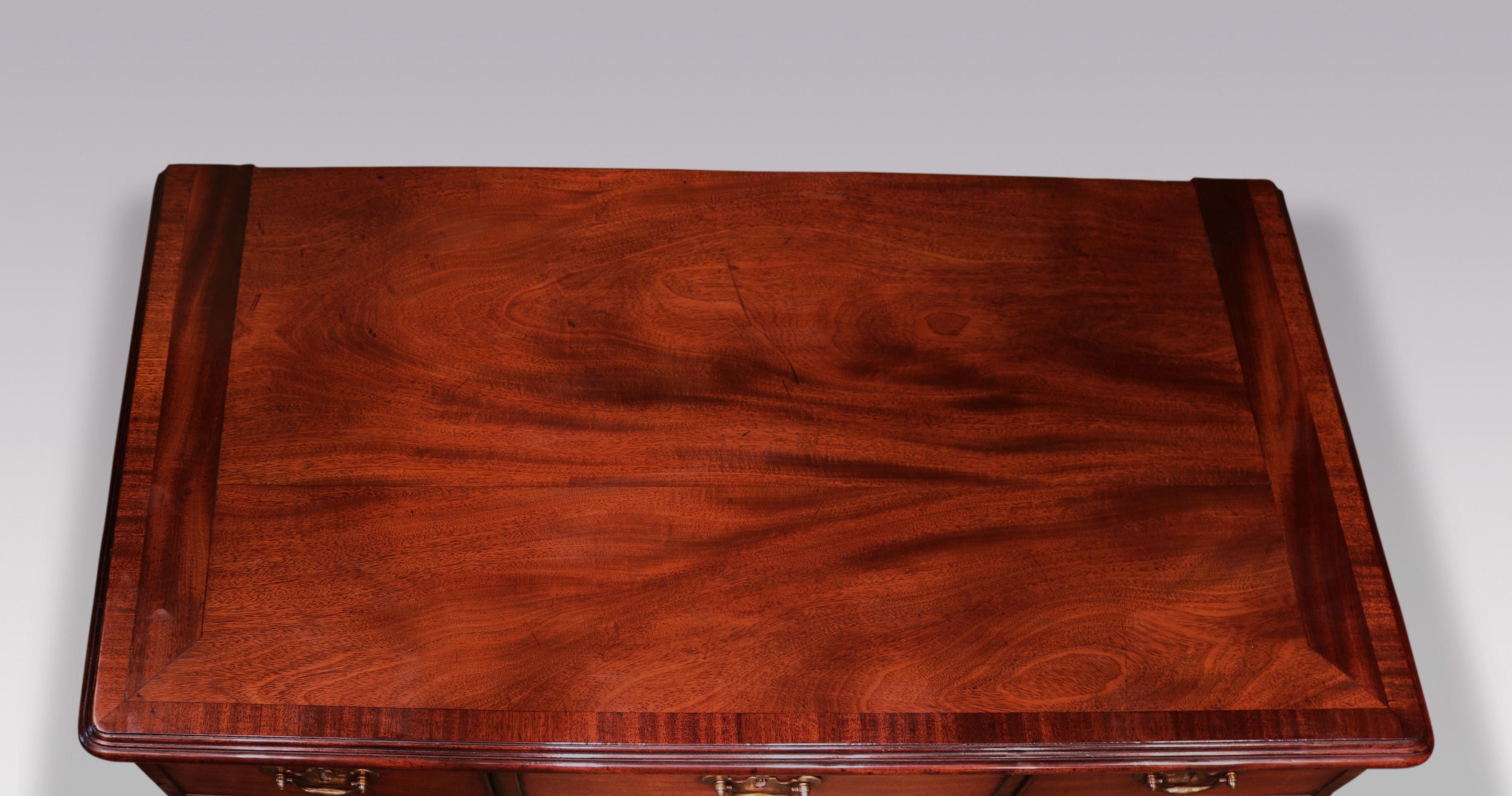 English Antique George II period mahogany kneehole desk For Sale