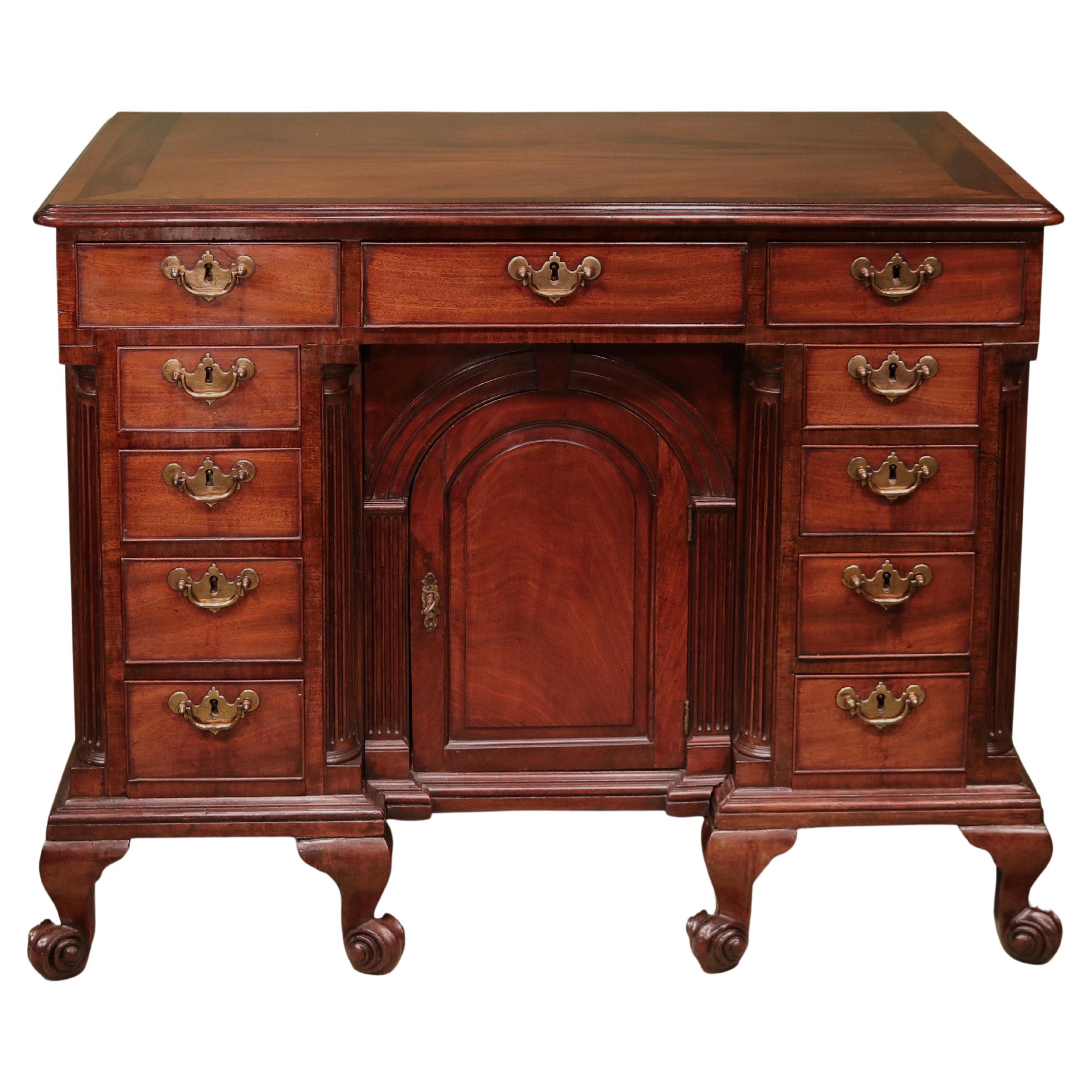 Antique George II period mahogany kneehole desk For Sale