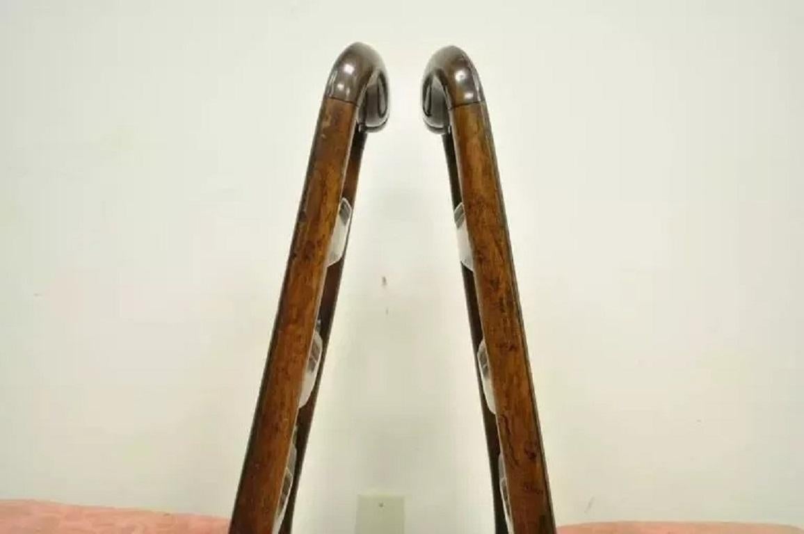 Antique George II Ribbon Back Irish Ladder Back Walnut Dining Side Chairs - Pair en vente 2