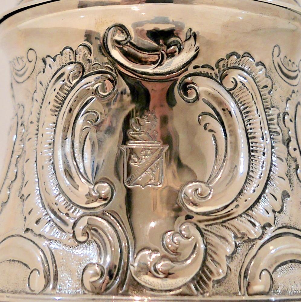 Antique George II Sterling Silver Tankard and Cover London 1751 Thomas Whipham For Sale 5