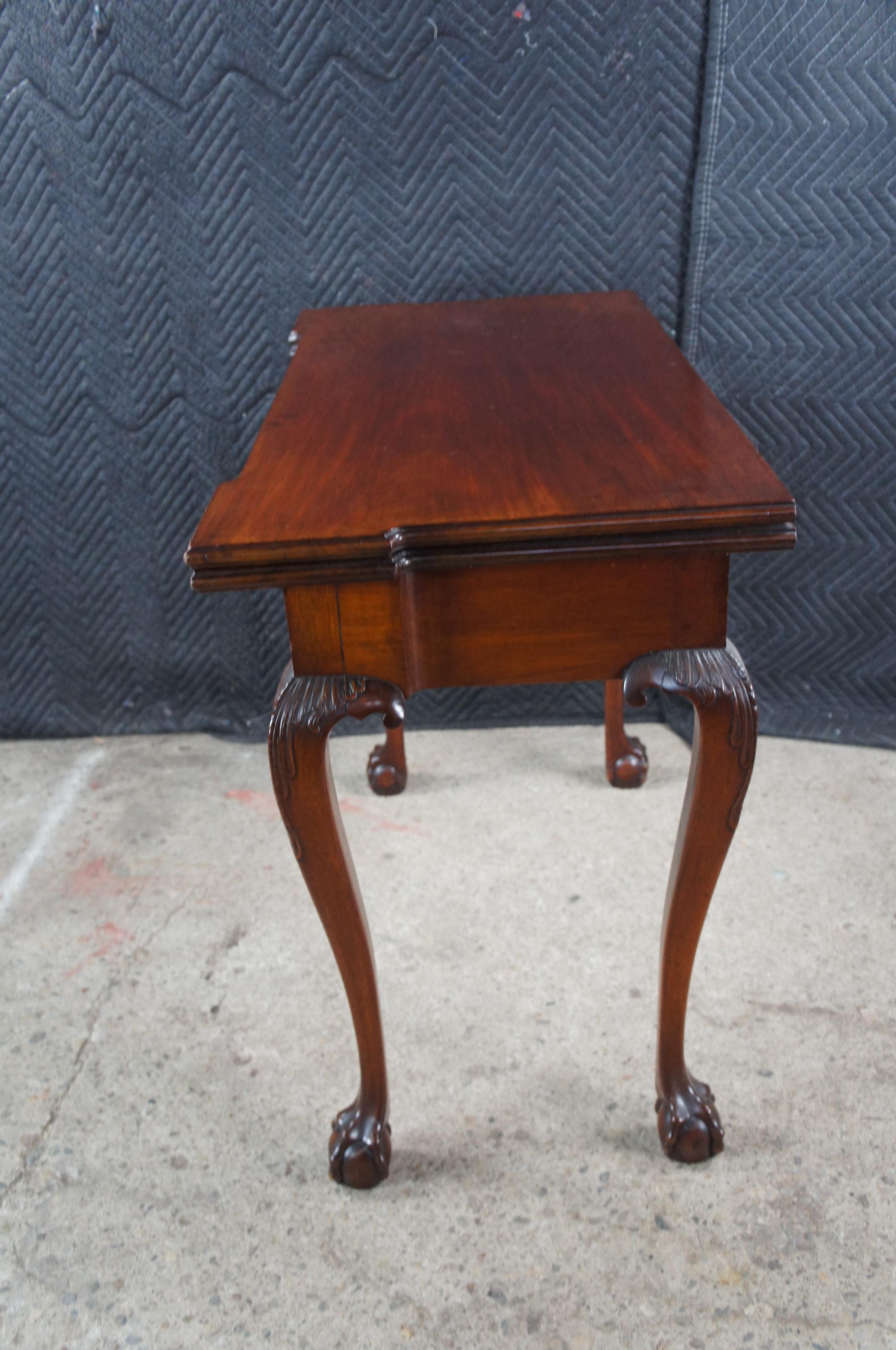 Mesa de Juego de Cartas con Pies de Garra de Caoba Estilo Chippendale Jorge II Antiguo en venta 11