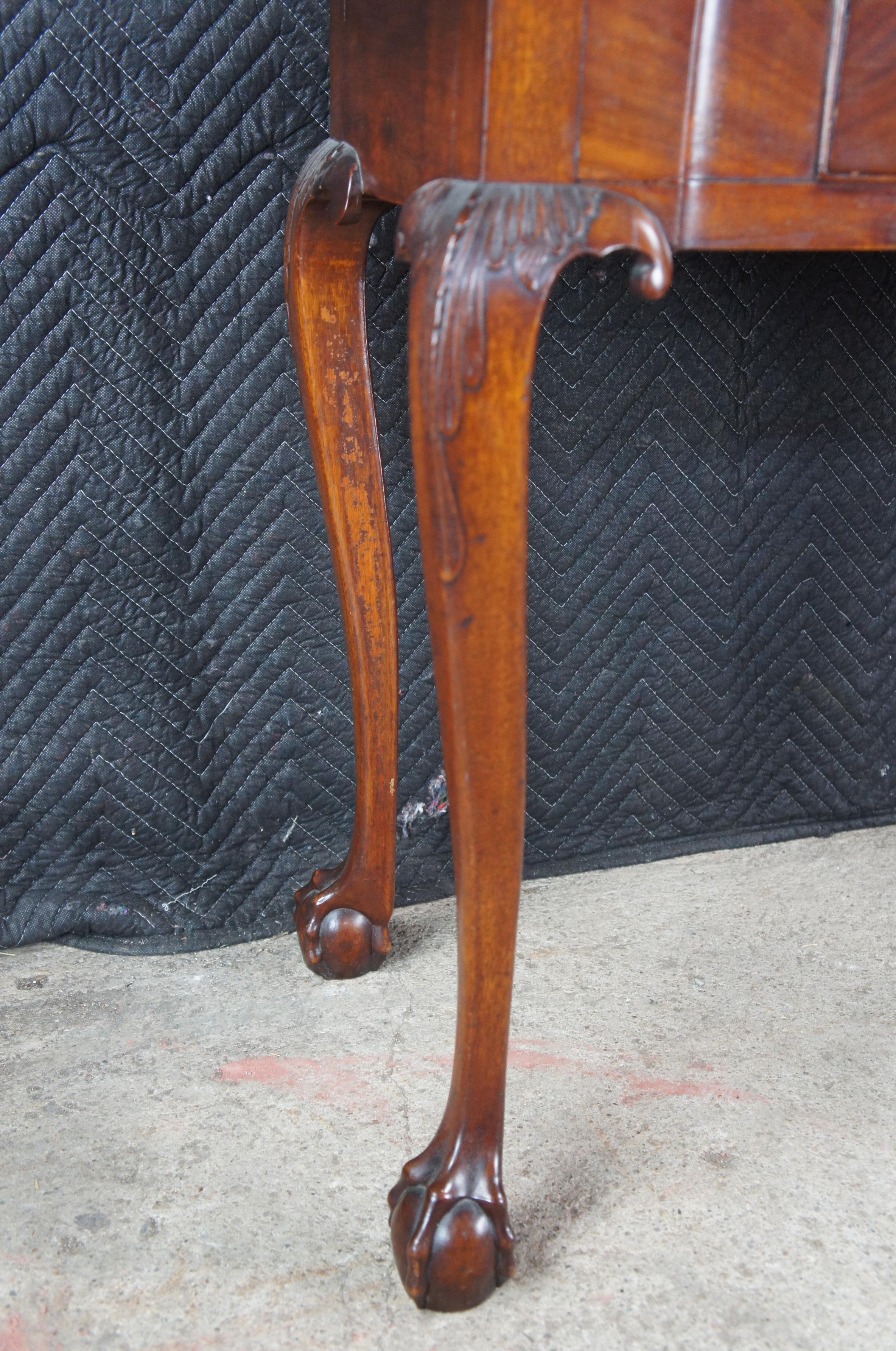 Mesa de Juego de Cartas con Pies de Garra de Caoba Estilo Chippendale Jorge II Antiguo en venta 3