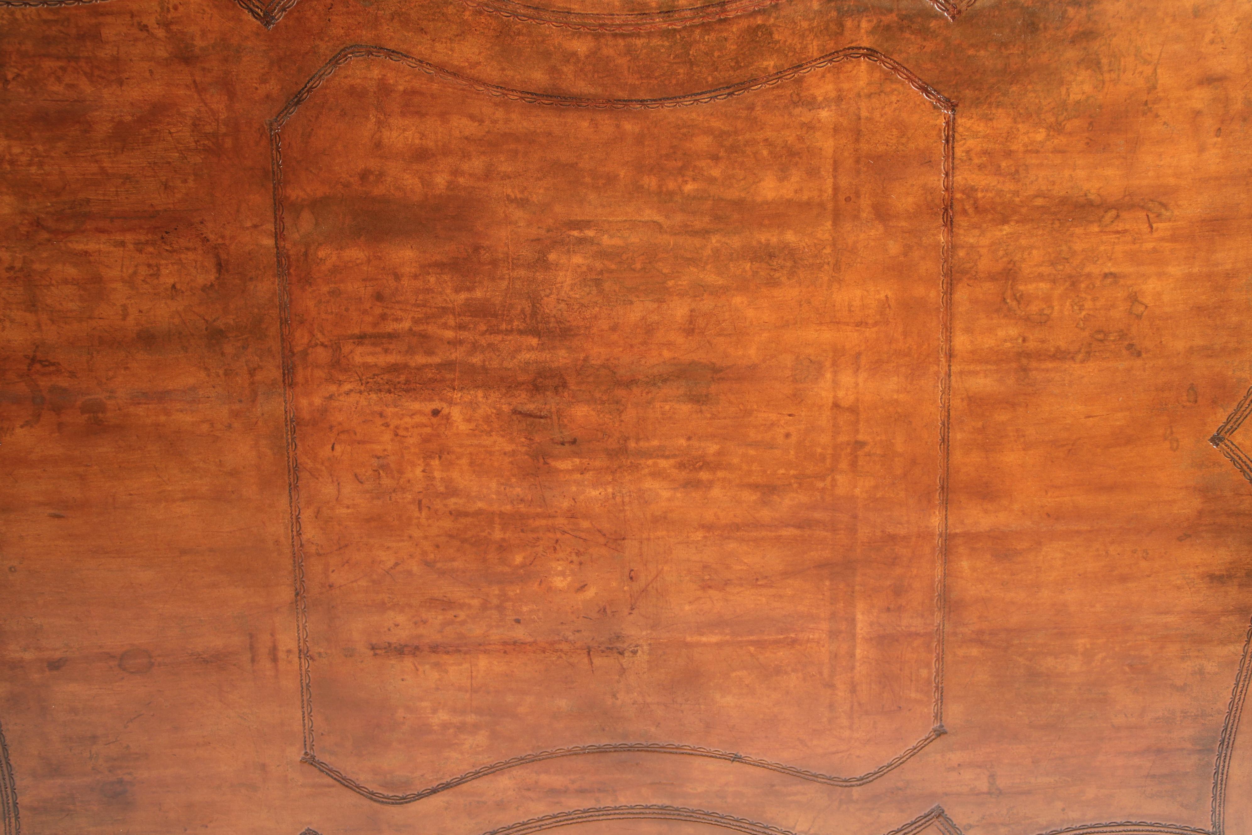 Antico scrittoio con piano in pelle di mogano in stile Giorgio II in vendita 3