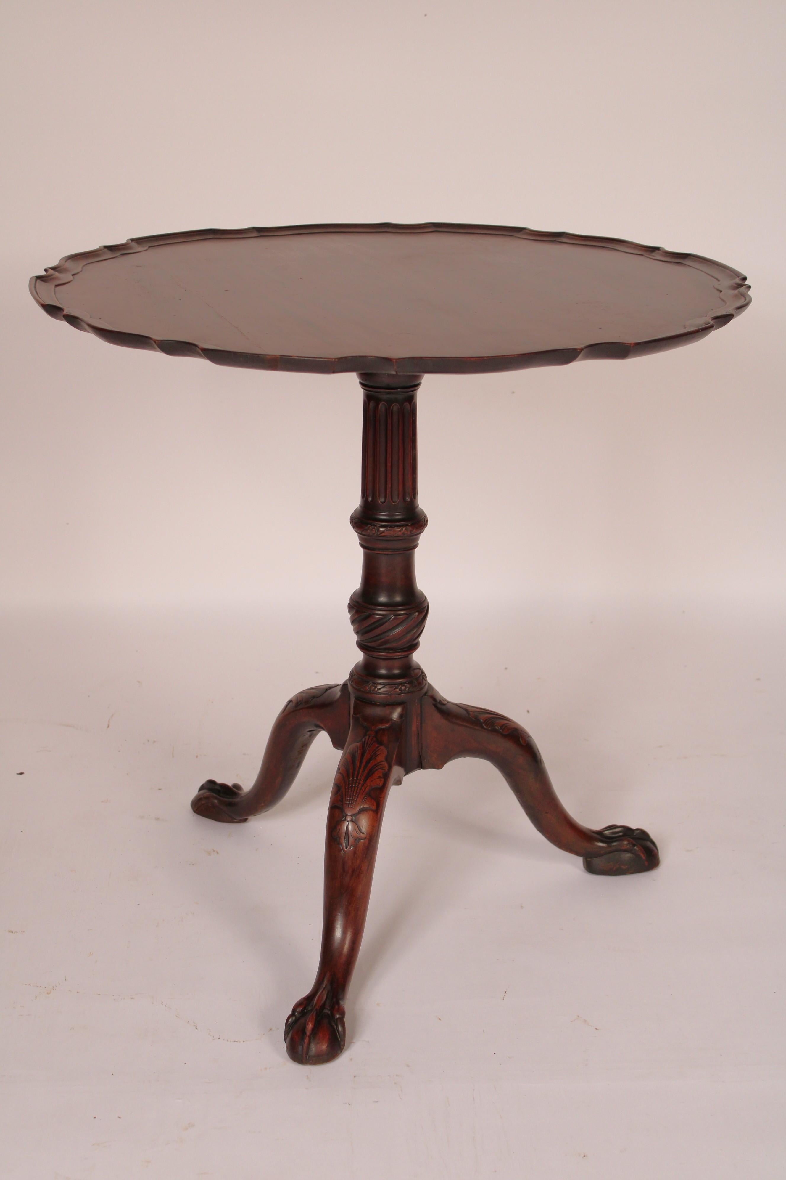 English Antique George II Style Mahogany Pie Crust Table For Sale