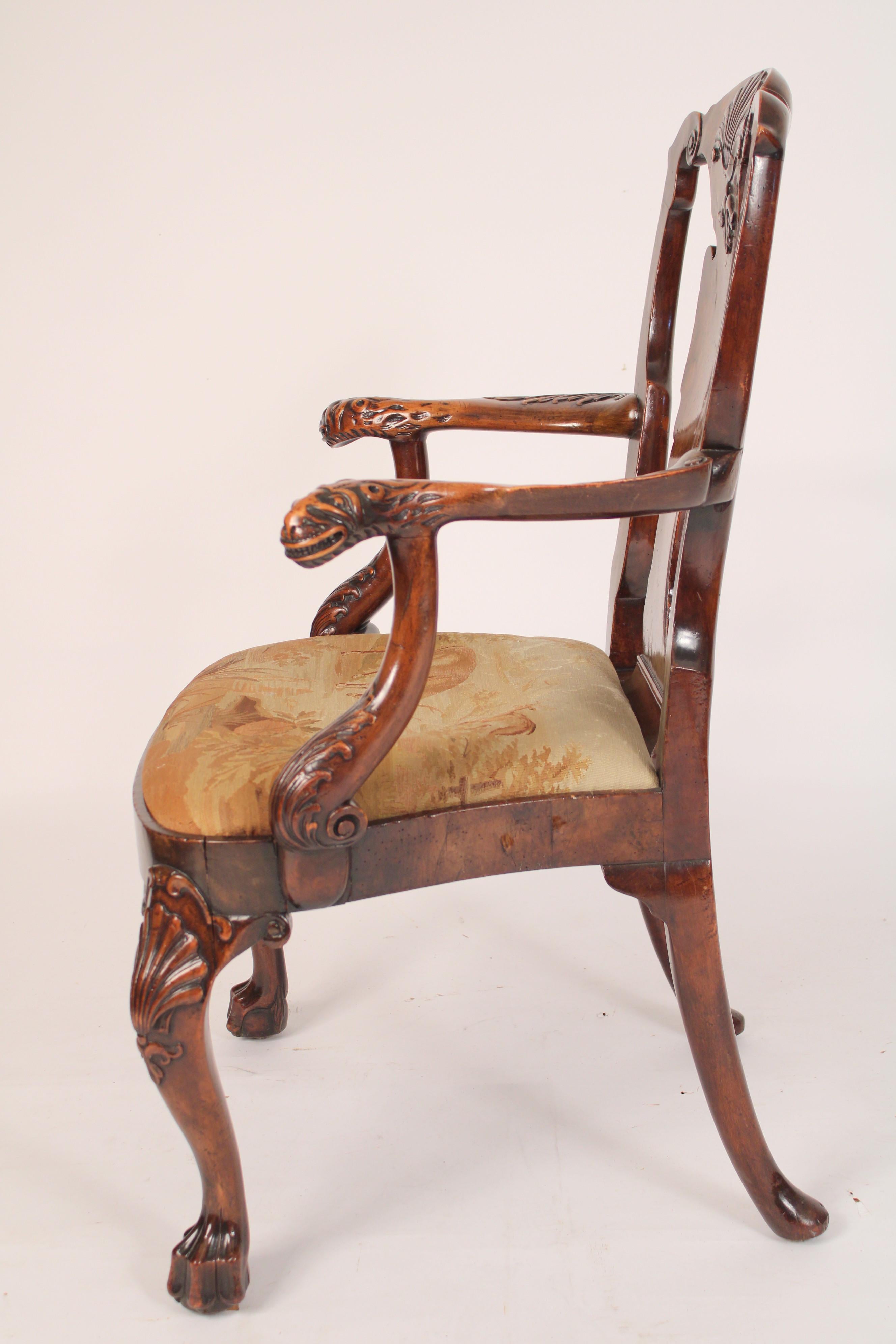 Antique George II Style Walnut Armchair In Good Condition In Laguna Beach, CA