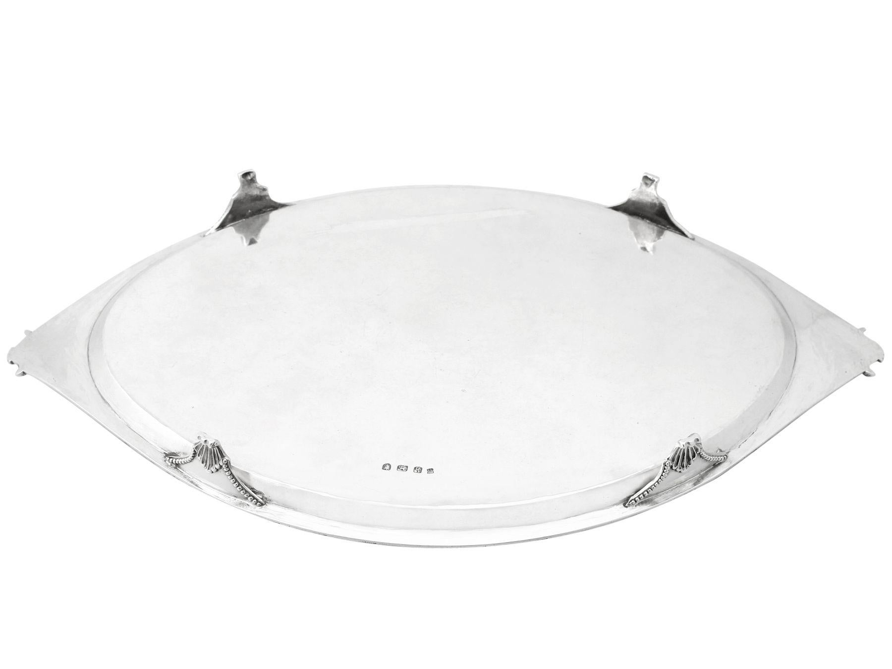 Antique George III 1780s Sterling Silver Salver by John Crouch & Thomas Hannam For Sale 1
