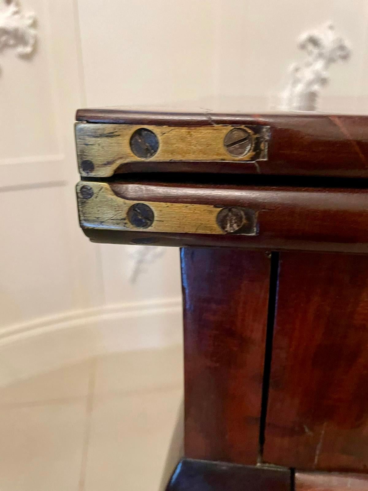 Antico tavolo da gioco in mogano intagliato di Giorgio III del XVIII secolo Chippendale In condizioni buone in vendita a Suffolk, GB