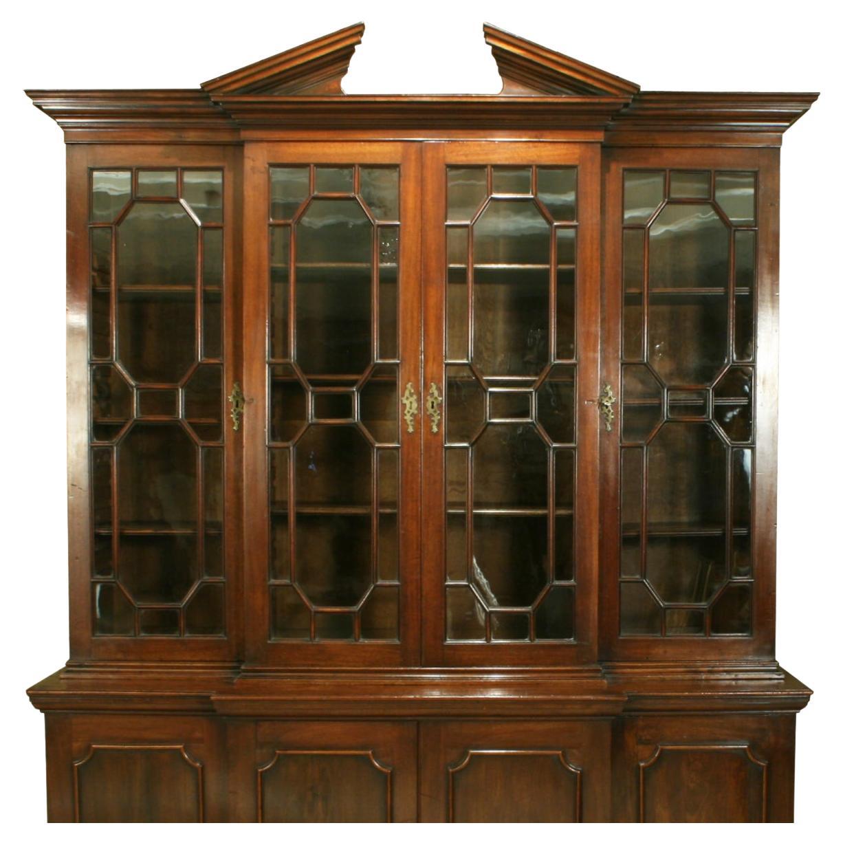 Antique George III Breakfront Bookcase in Mahogany with Broken Pediment Cornice For Sale