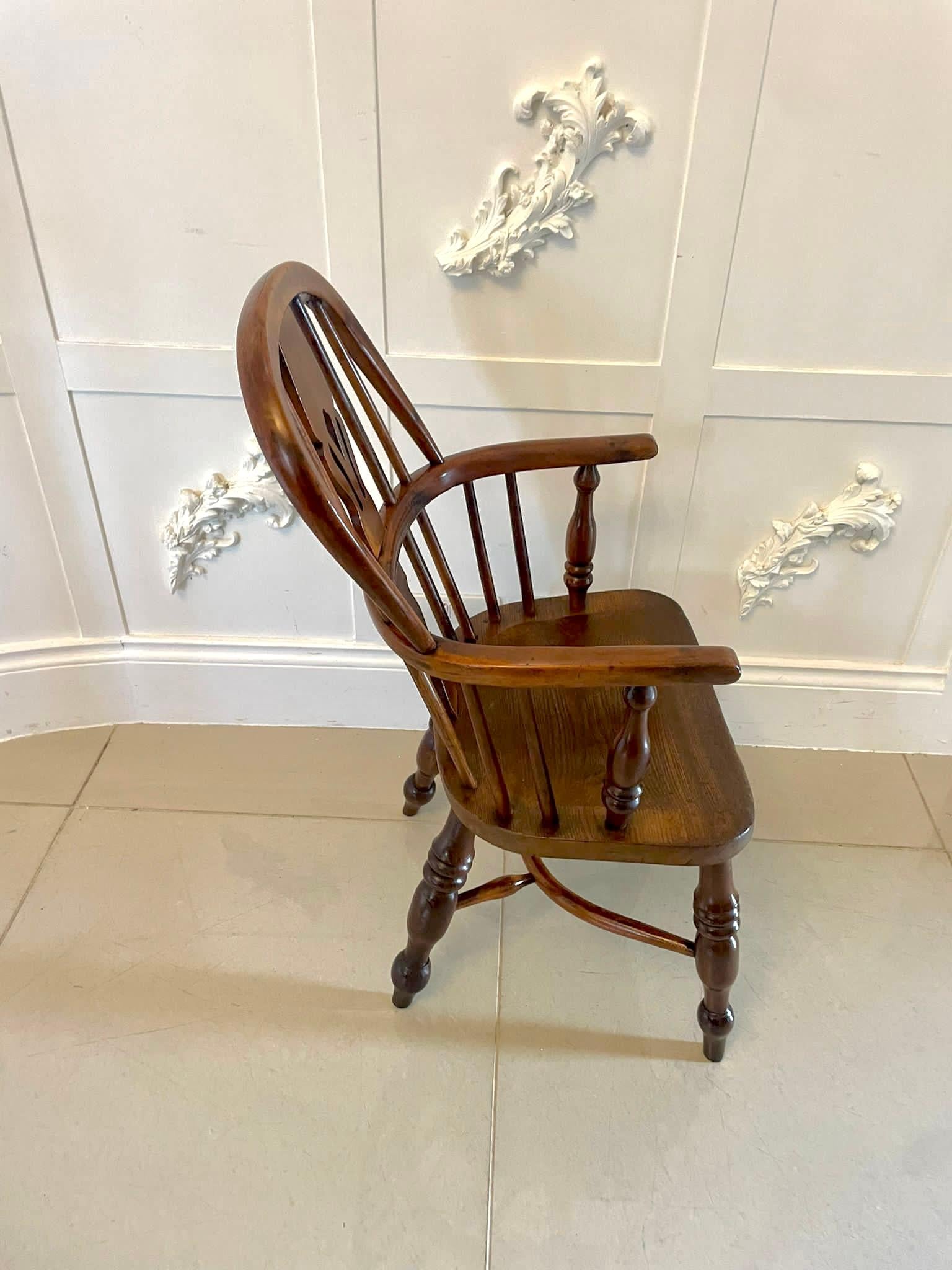 Antiker George III Windsor-Sessel aus Eibenholz für Kinder (George III.) im Angebot