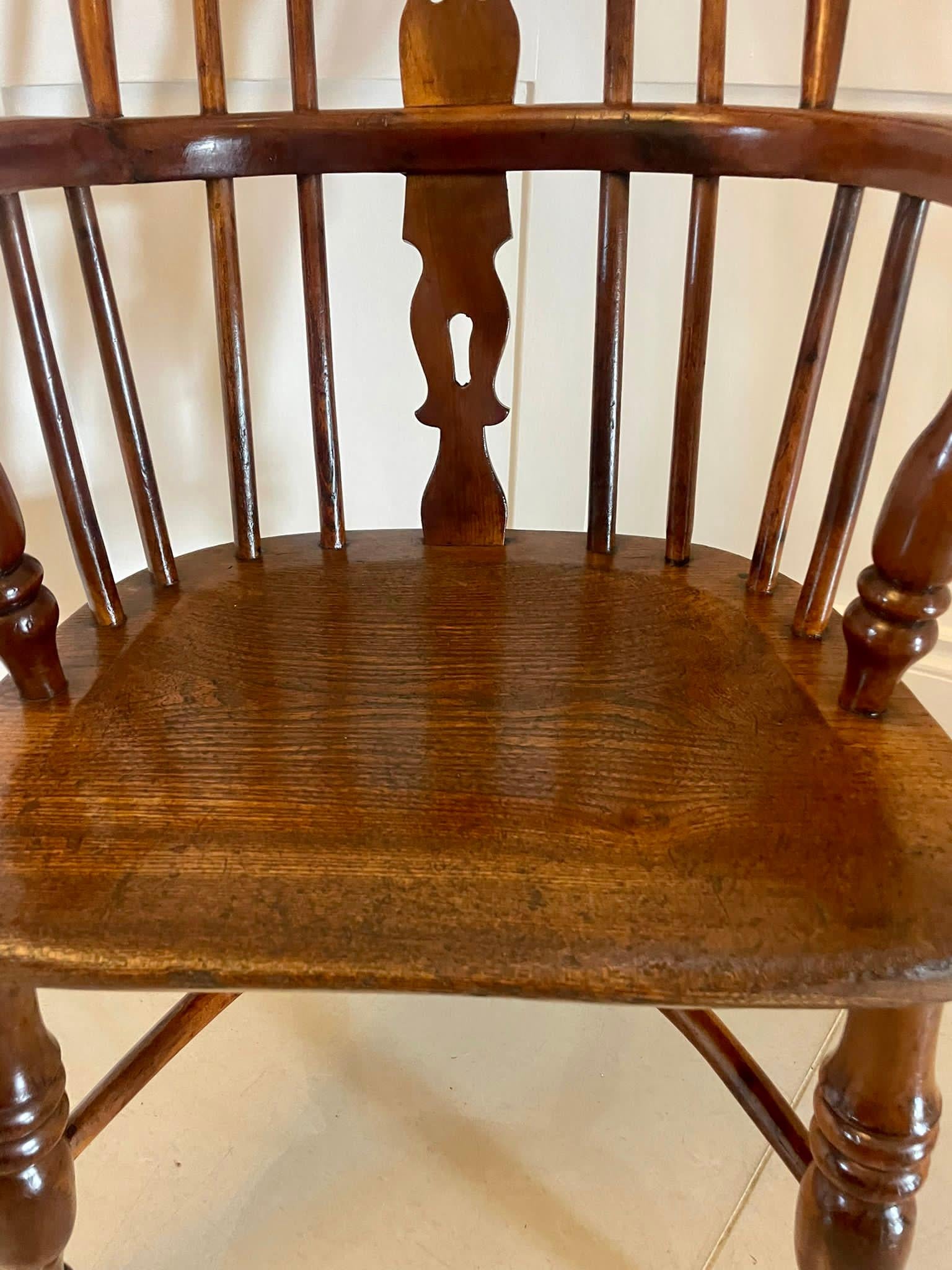 Antique George III Child’s Yew Wood Windsor Armchair For Sale 3