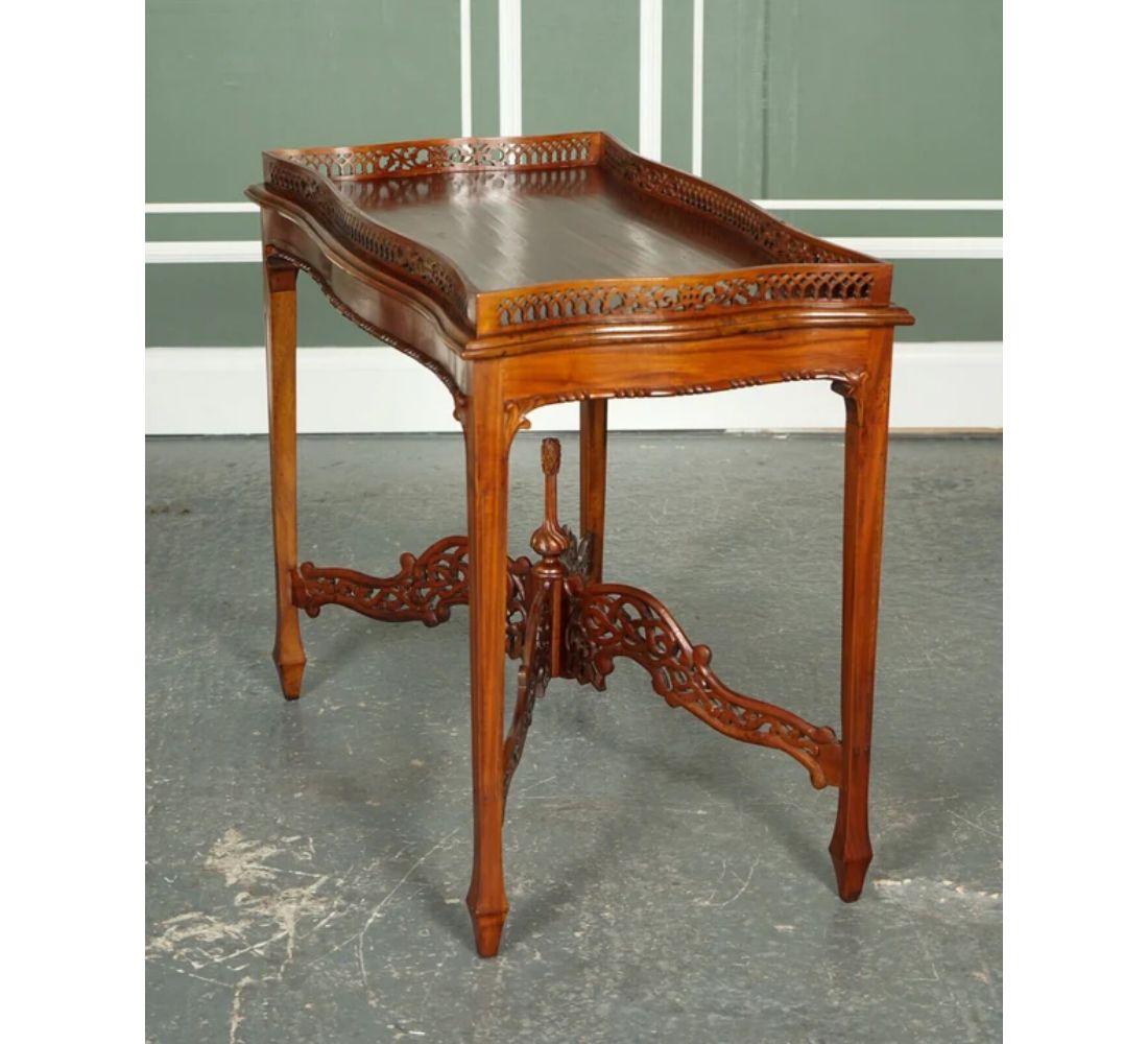 Ancienne table console de style Chippendale George III Bon état - En vente à Pulborough, GB