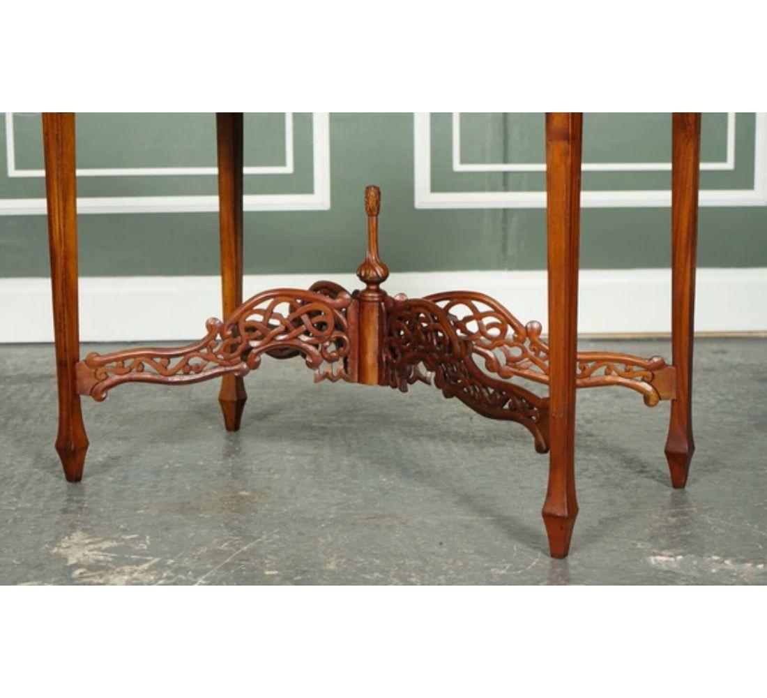 20ième siècle Ancienne table console de style Chippendale George III en vente