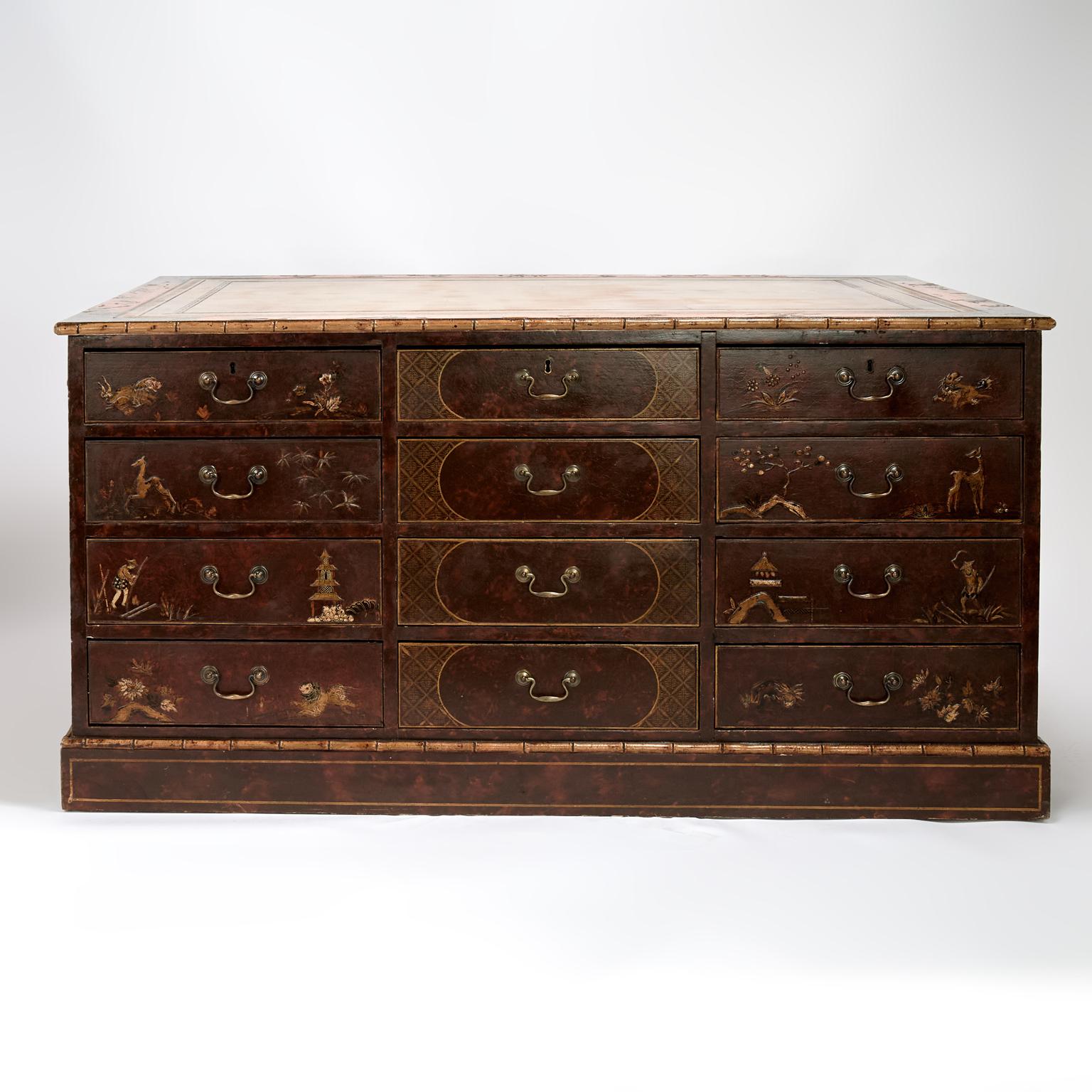 Escritorio antiguo Jorge III Chinoiserie inglesa con tapa de imitación de cuero de bambú en venta 7