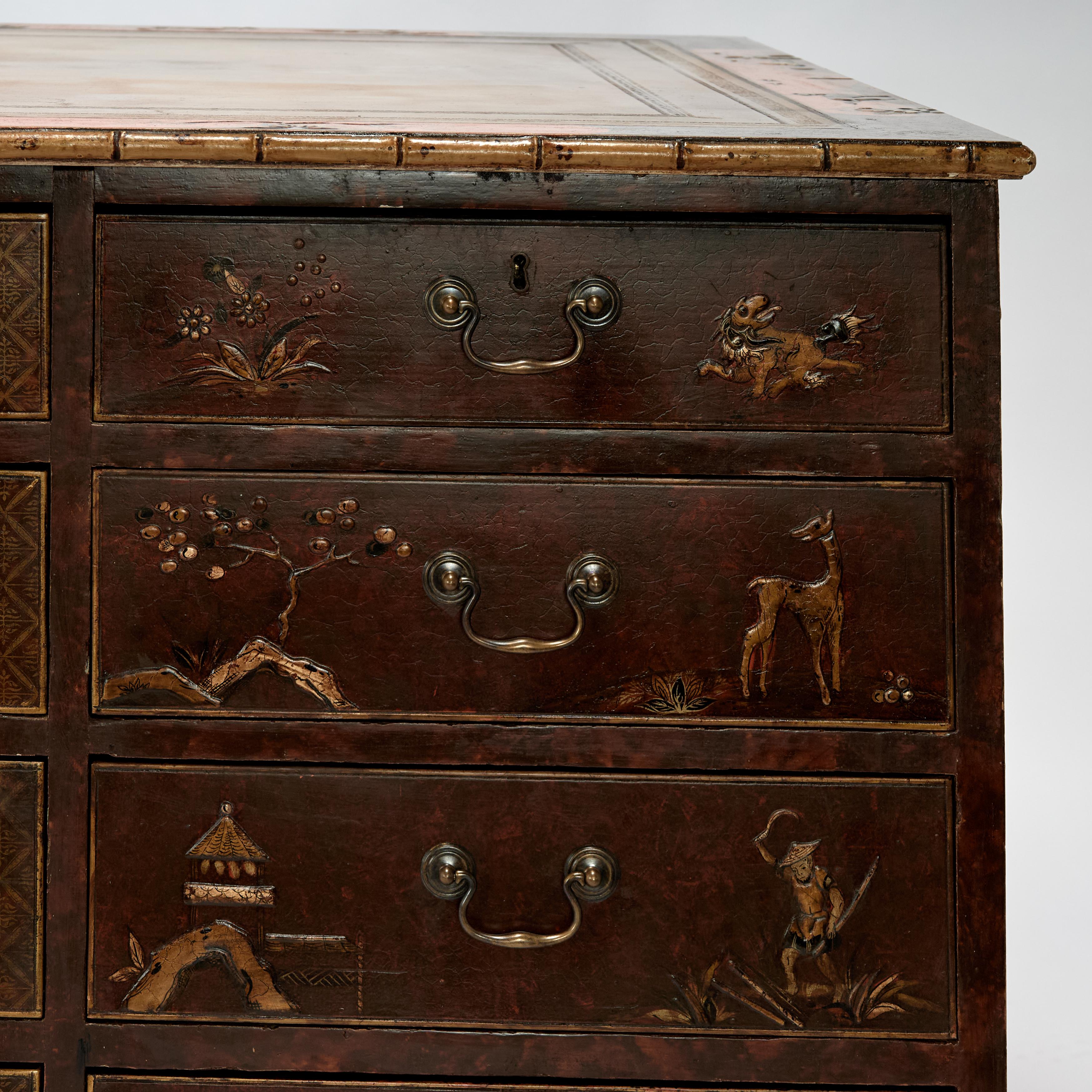 Escritorio antiguo Jorge III Chinoiserie inglesa con tapa de imitación de cuero de bambú en venta 9