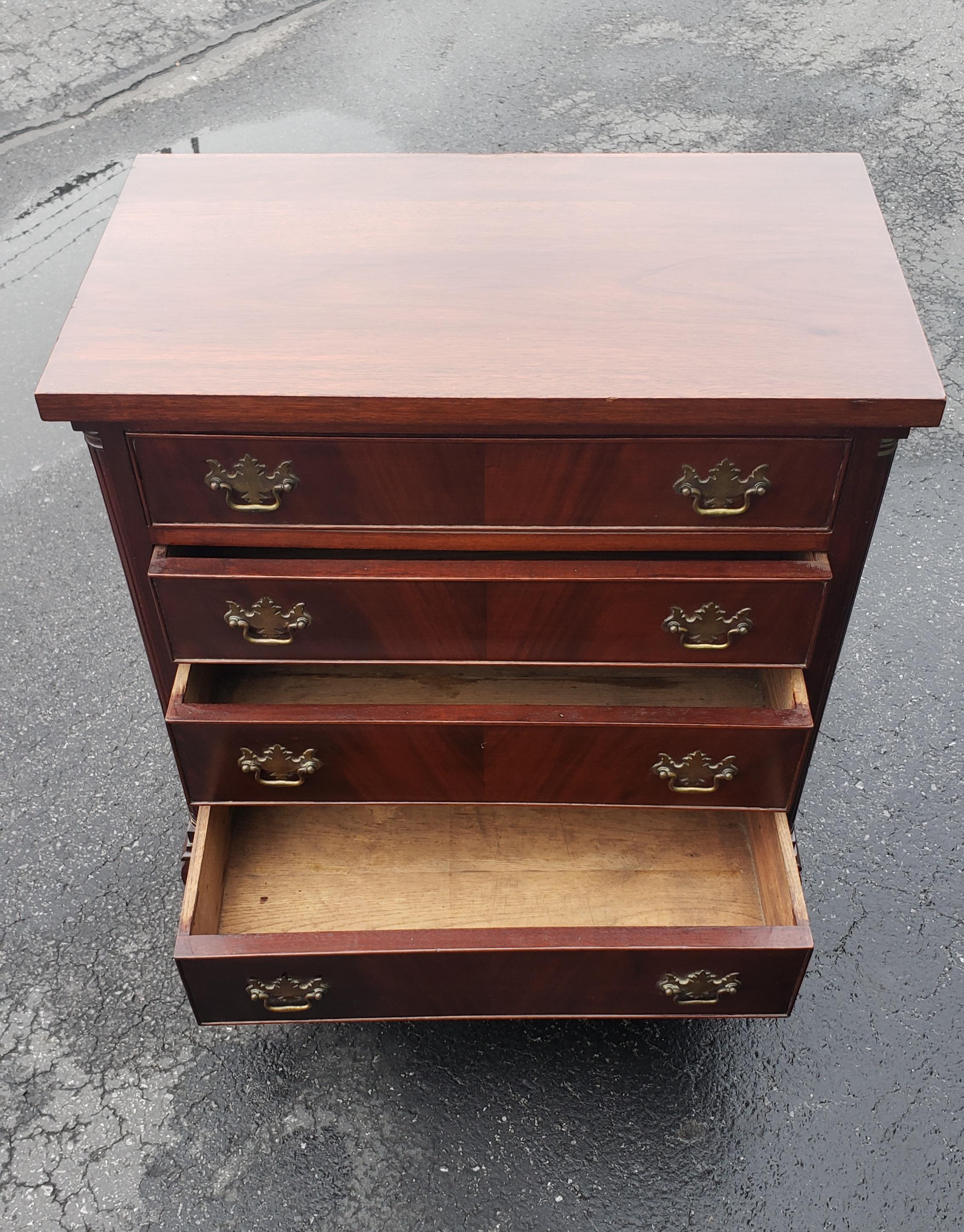 Brass Antique George III Flame Mahogany 4-Drawer Bachelor Chest of Drawers, circa 1890 For Sale