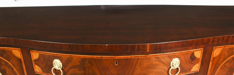 Antique George III Flame Mahogany Serpentine Sideboard 18th Century For Sale 9