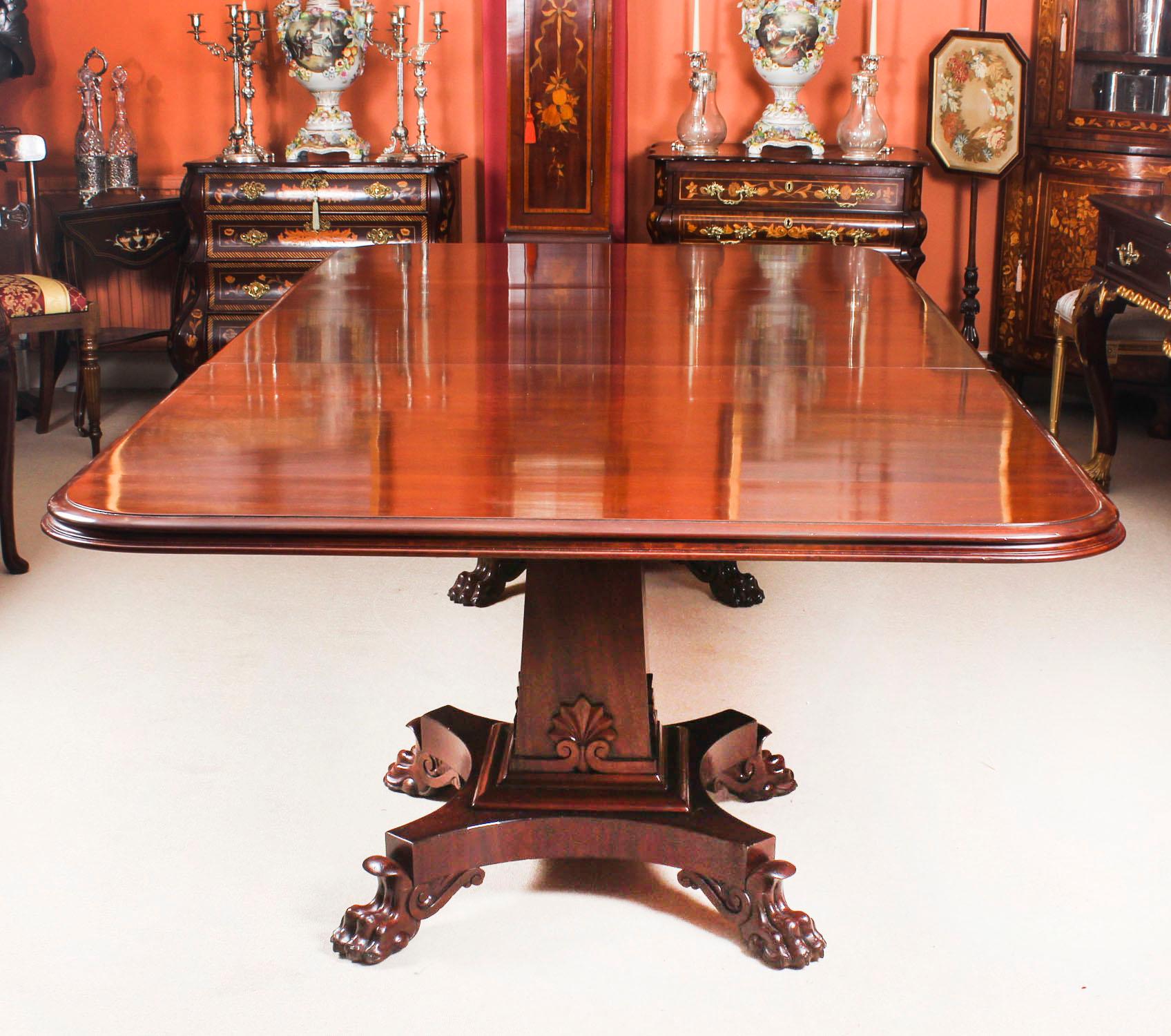 English Antique George III Flame Mahogany Twin Pedestal Dining Table, 19th Century
