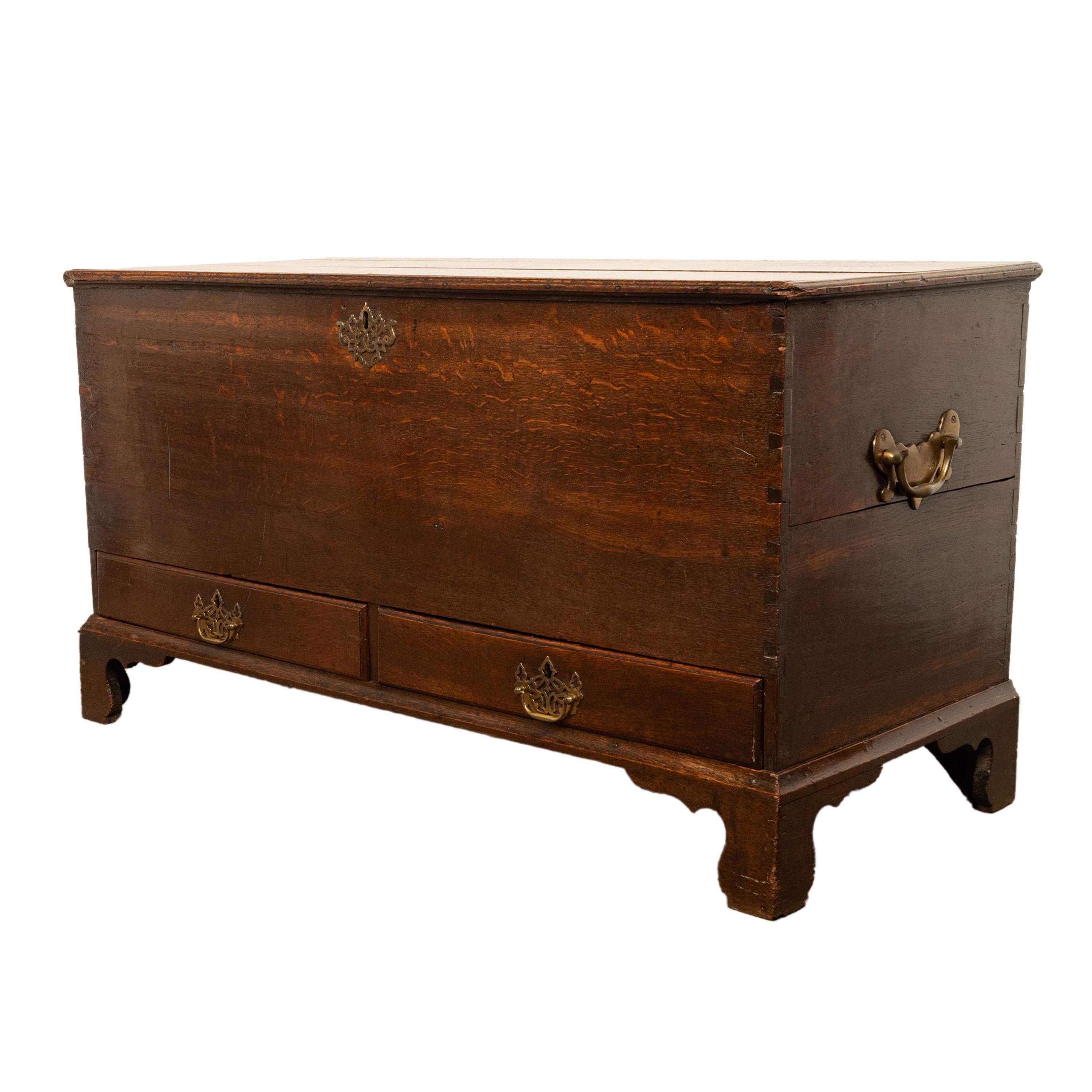 Antique George III Georgian Oak Dovetailed Mule Chest Coffer Drawers 1760 In Good Condition For Sale In Portland, OR