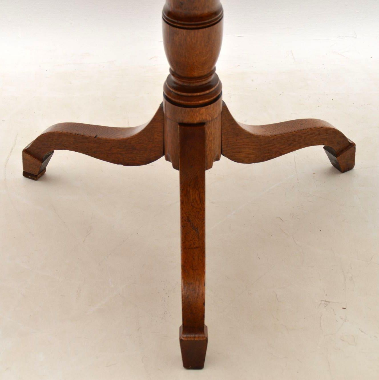 Late 18th Century Antique George III Golden Oak Tilt-Top Table