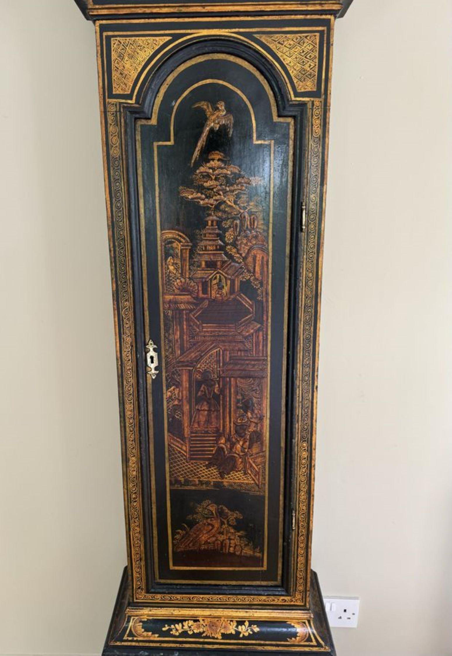Fantastic quality antique George III lacquered and chinoiserie decorated longcase clock, having a quality brass arched dial with Roman and Arabic numerals, signed Jas Duncan St James’s (James Duncan) five pillared eight day movement striking the