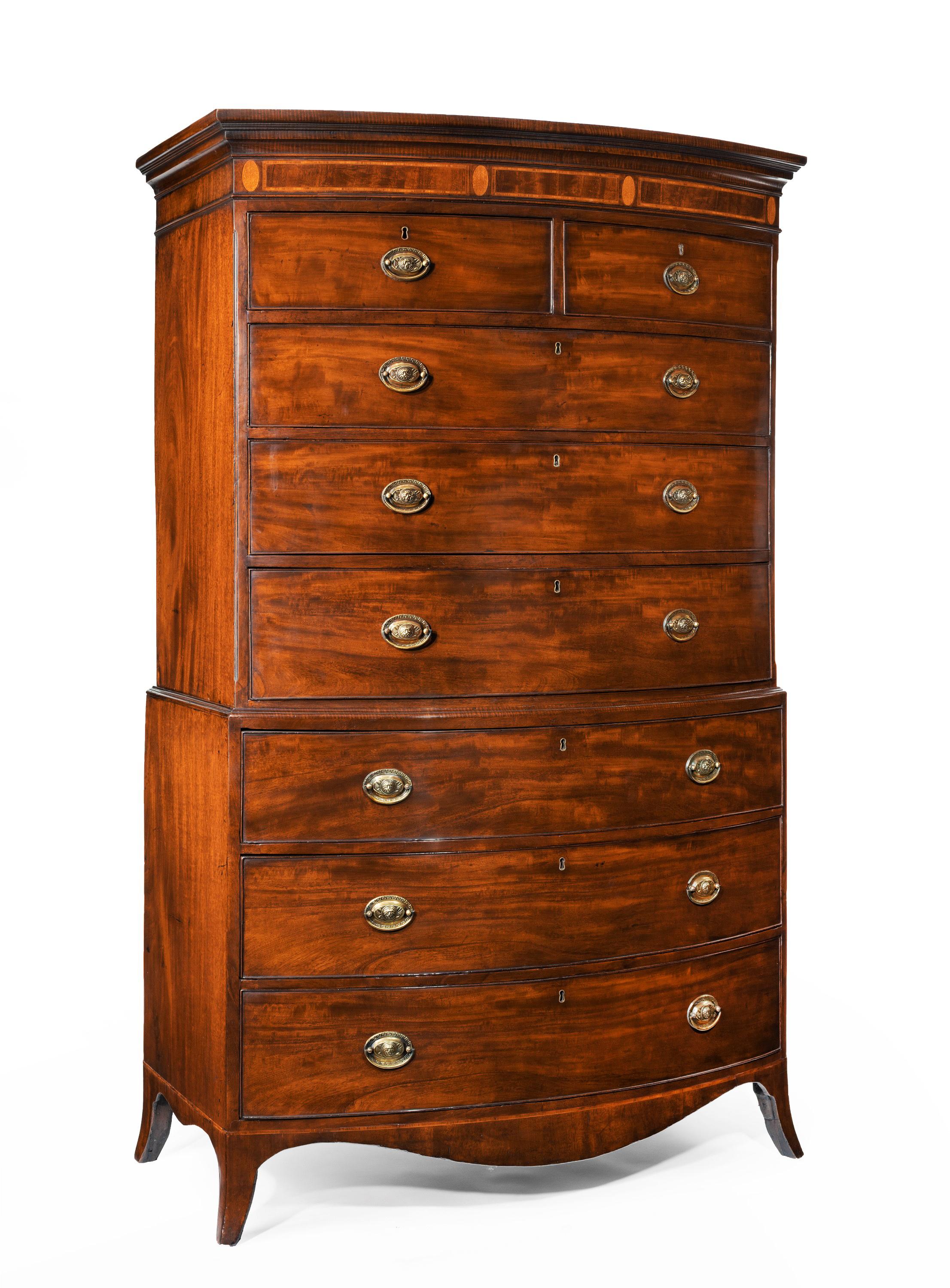 Antique George III Mahogany Bow Front Chest on Chest - Tallboy In Good Condition In Benington, Herts